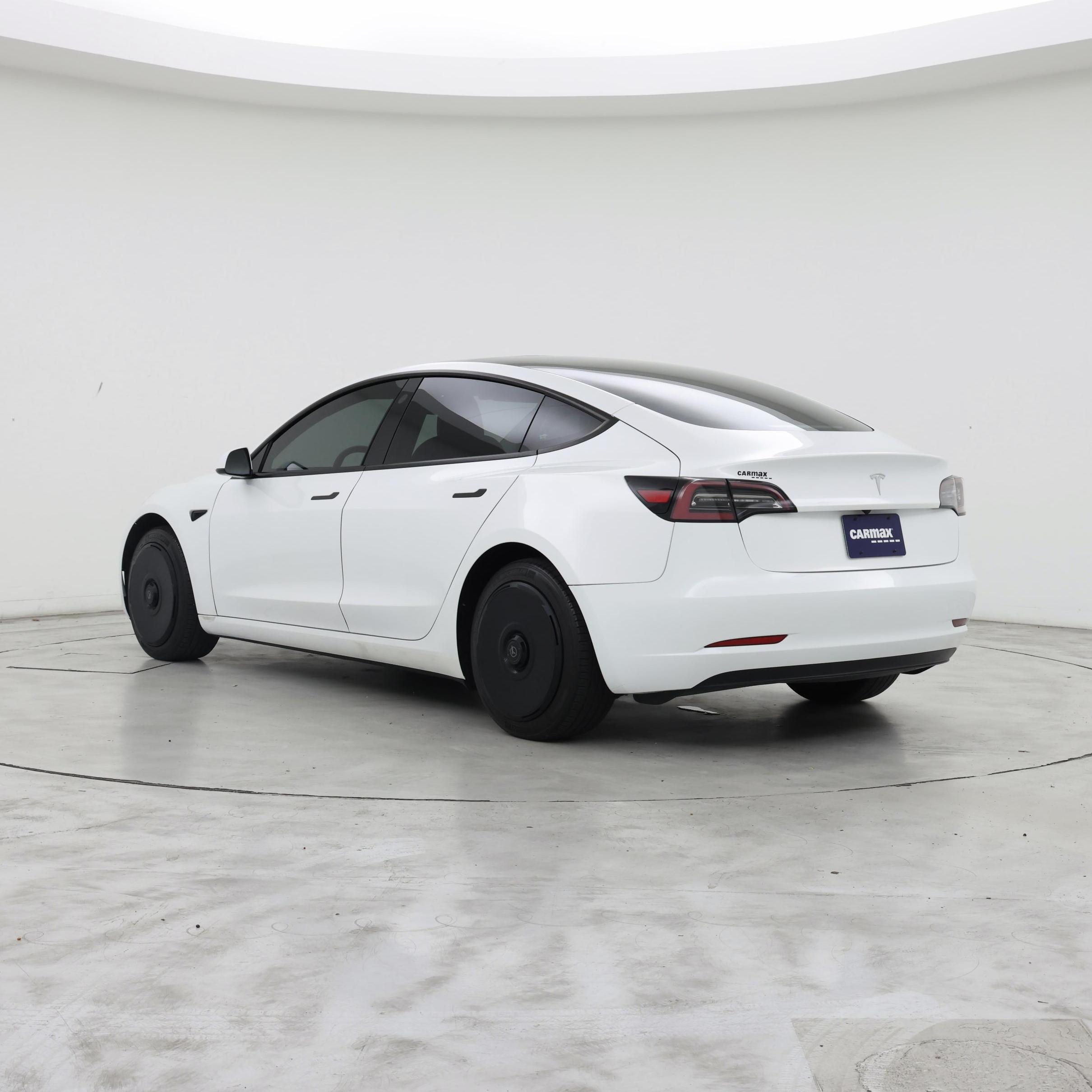 Thumbnail: 2023 Tesla Model 3 - 2