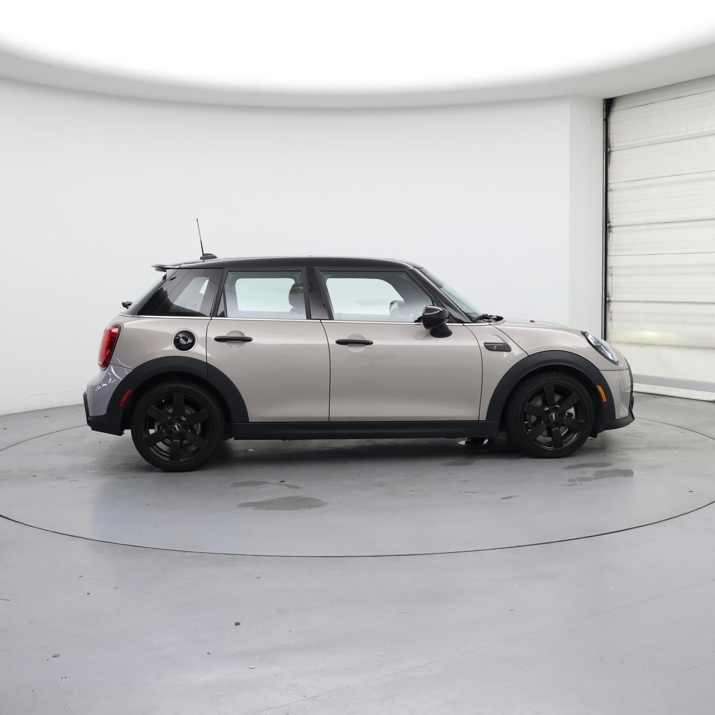 Thumbnail: 2023 MINI Cooper Hardtop - 7