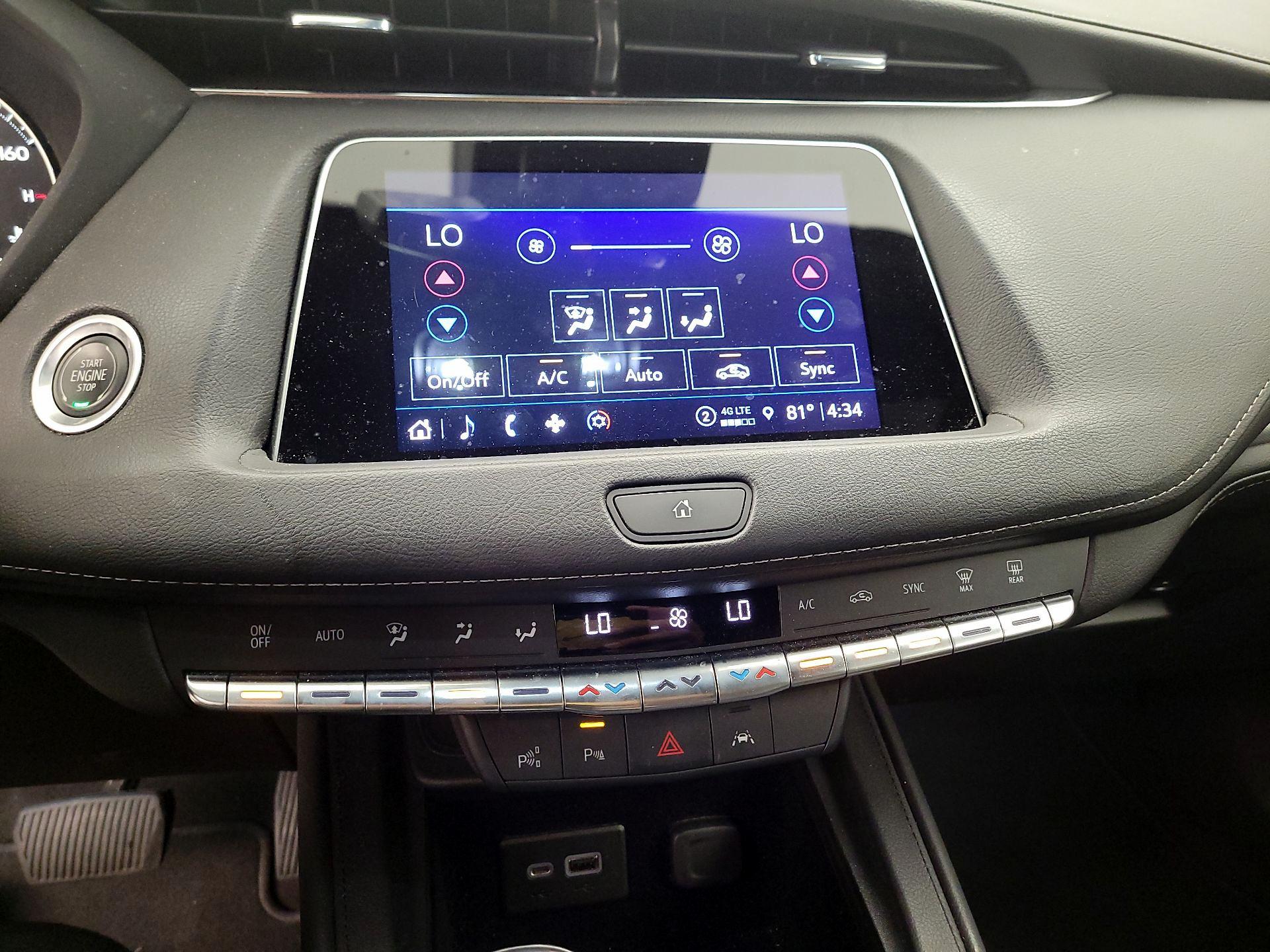 Thumbnail: 2022 Cadillac XT4 - 16