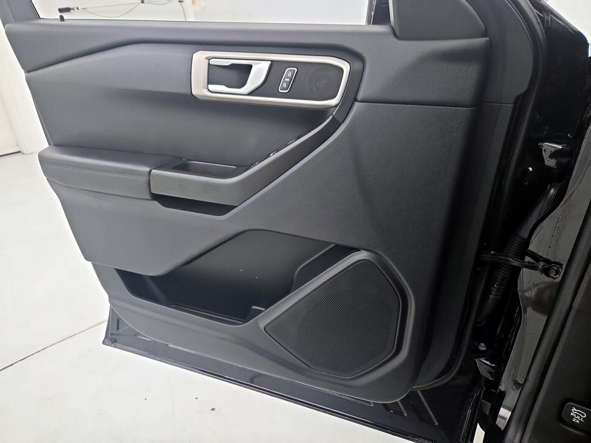 Thumbnail: 2021 Ford Explorer - 12