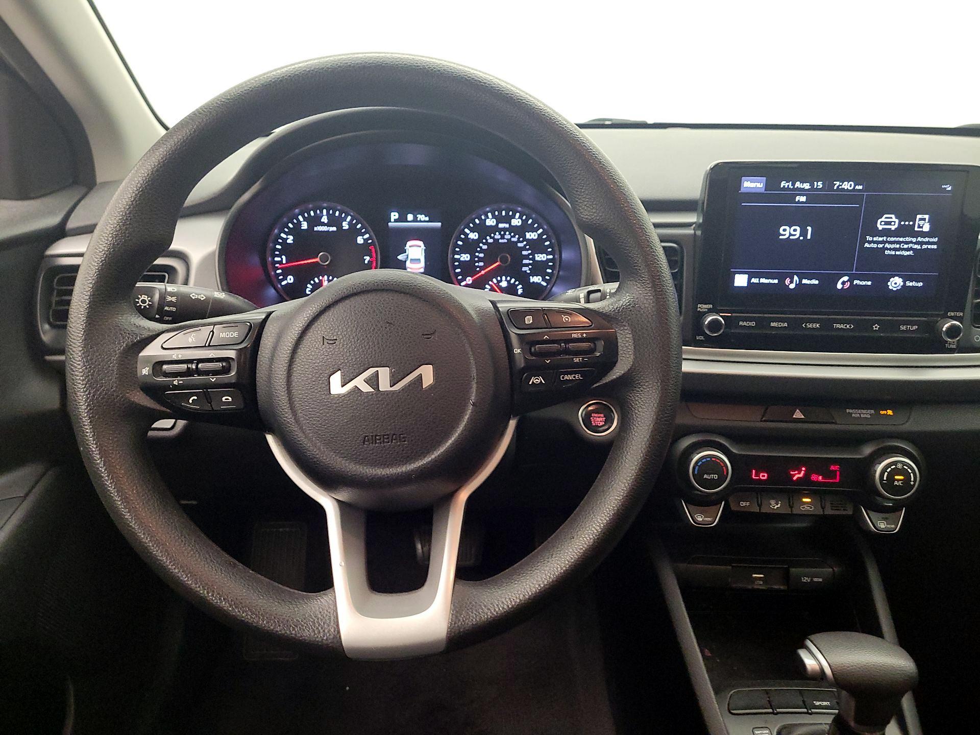 Thumbnail: 2022 Kia Rio - 10