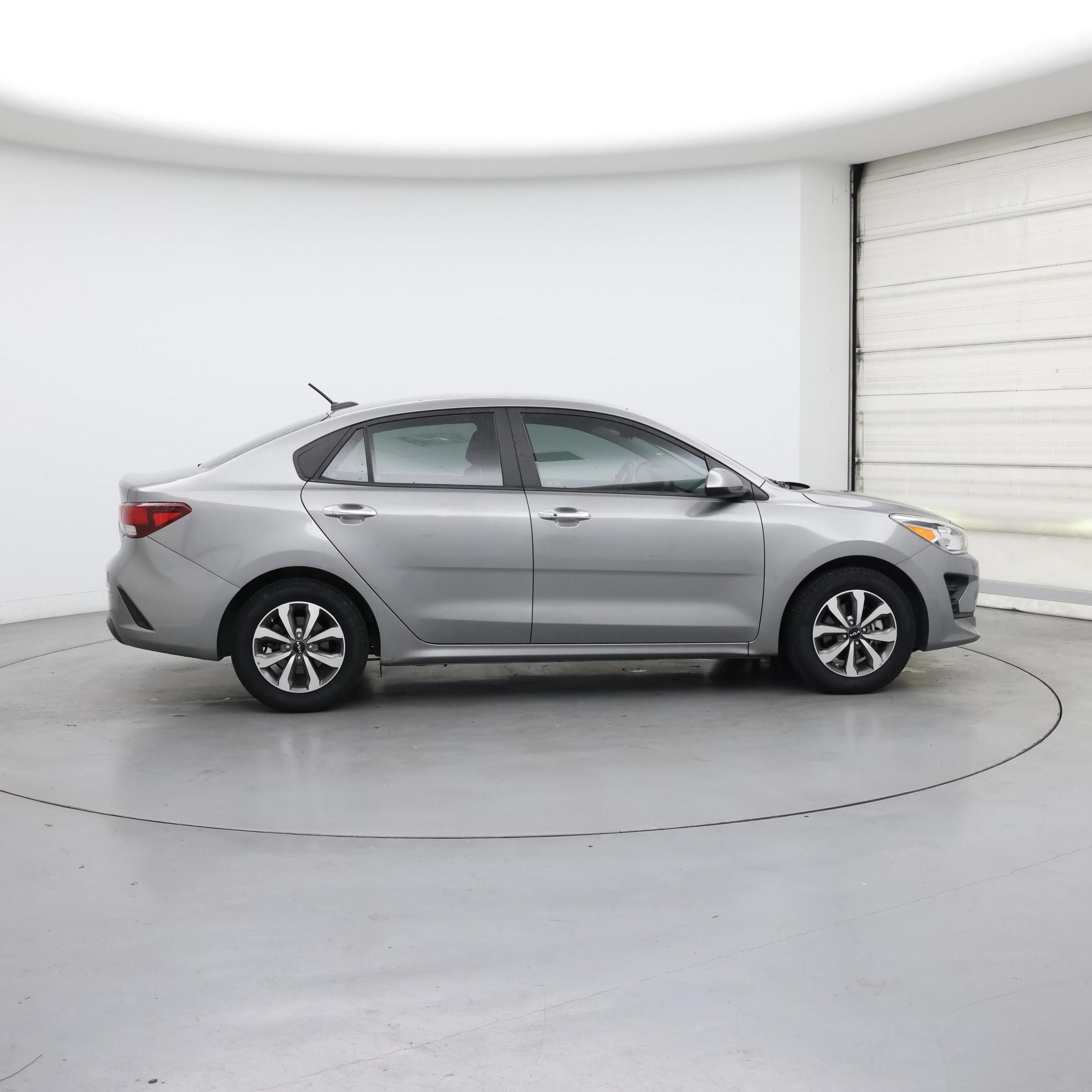 Thumbnail: 2022 Kia Rio - 7
