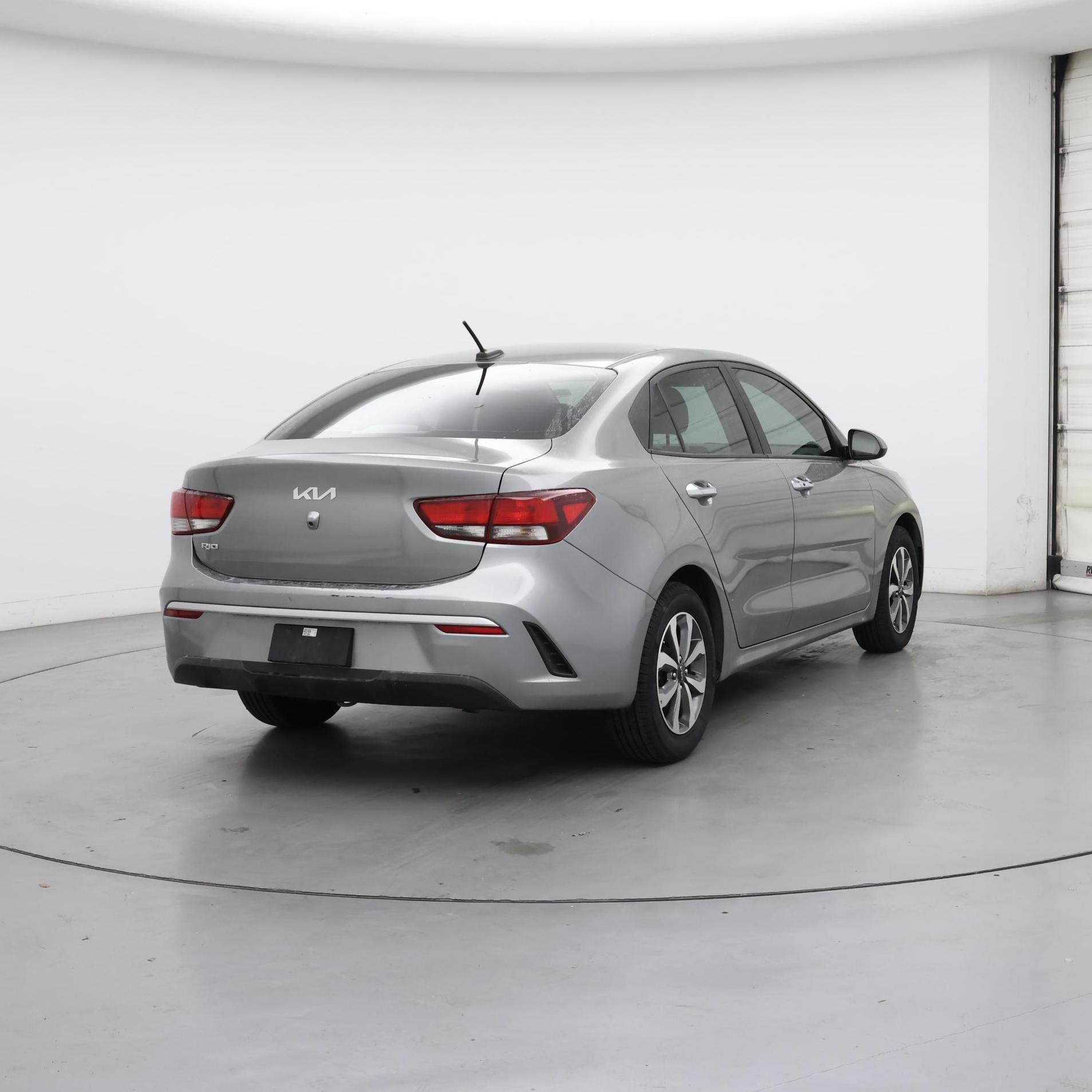 Thumbnail: 2022 Kia Rio - 8