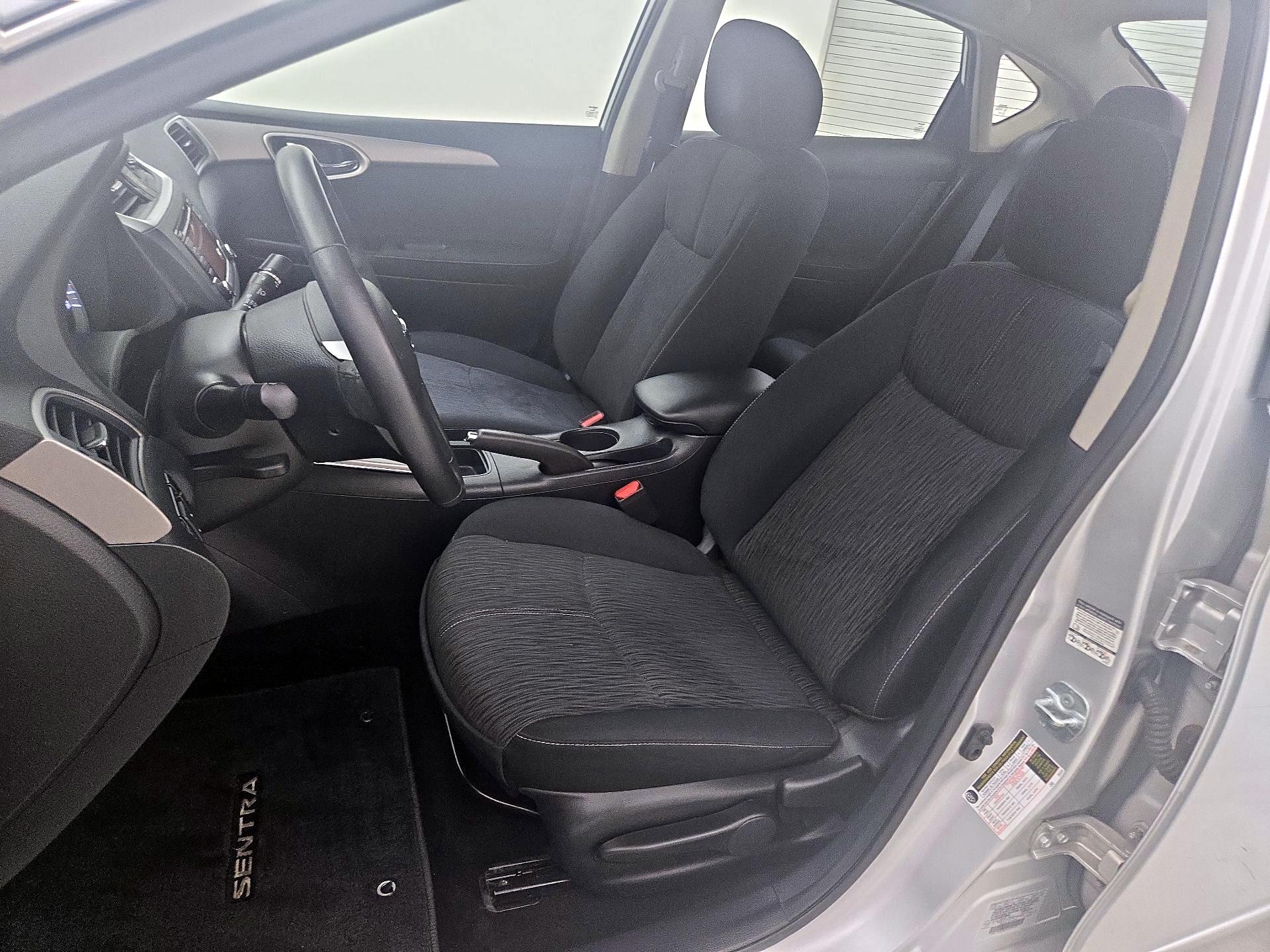 Thumbnail: 2015 Nissan Sentra - 11