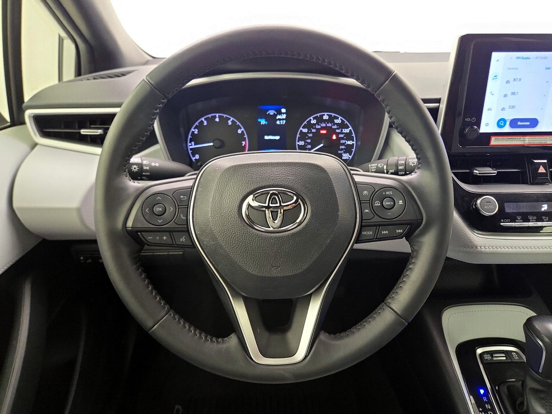 Thumbnail: 2023 Toyota Corolla - 10