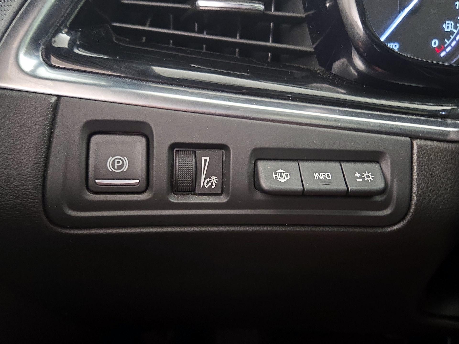 Thumbnail: 2021 Cadillac XT6 - 13
