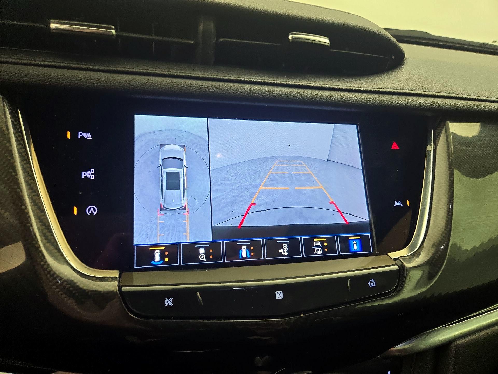 Thumbnail: 2021 Cadillac XT6 - 15