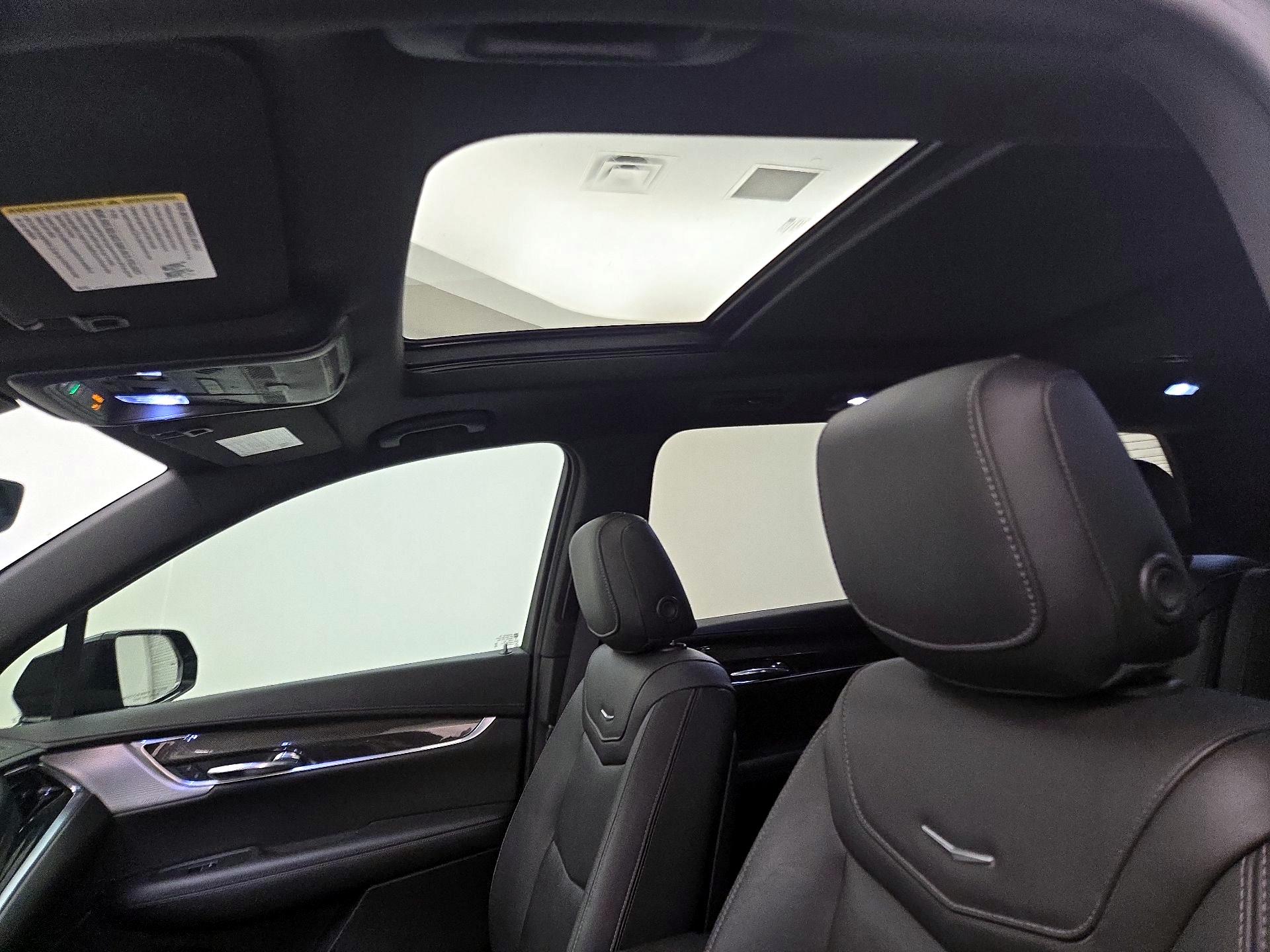 Thumbnail: 2021 Cadillac XT6 - 20