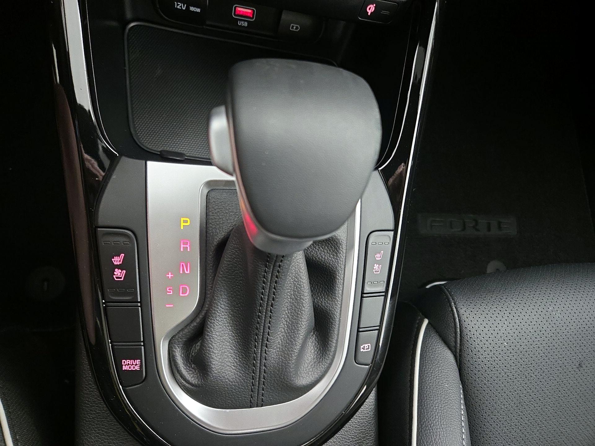 Thumbnail: 2023 Kia Forte - 17
