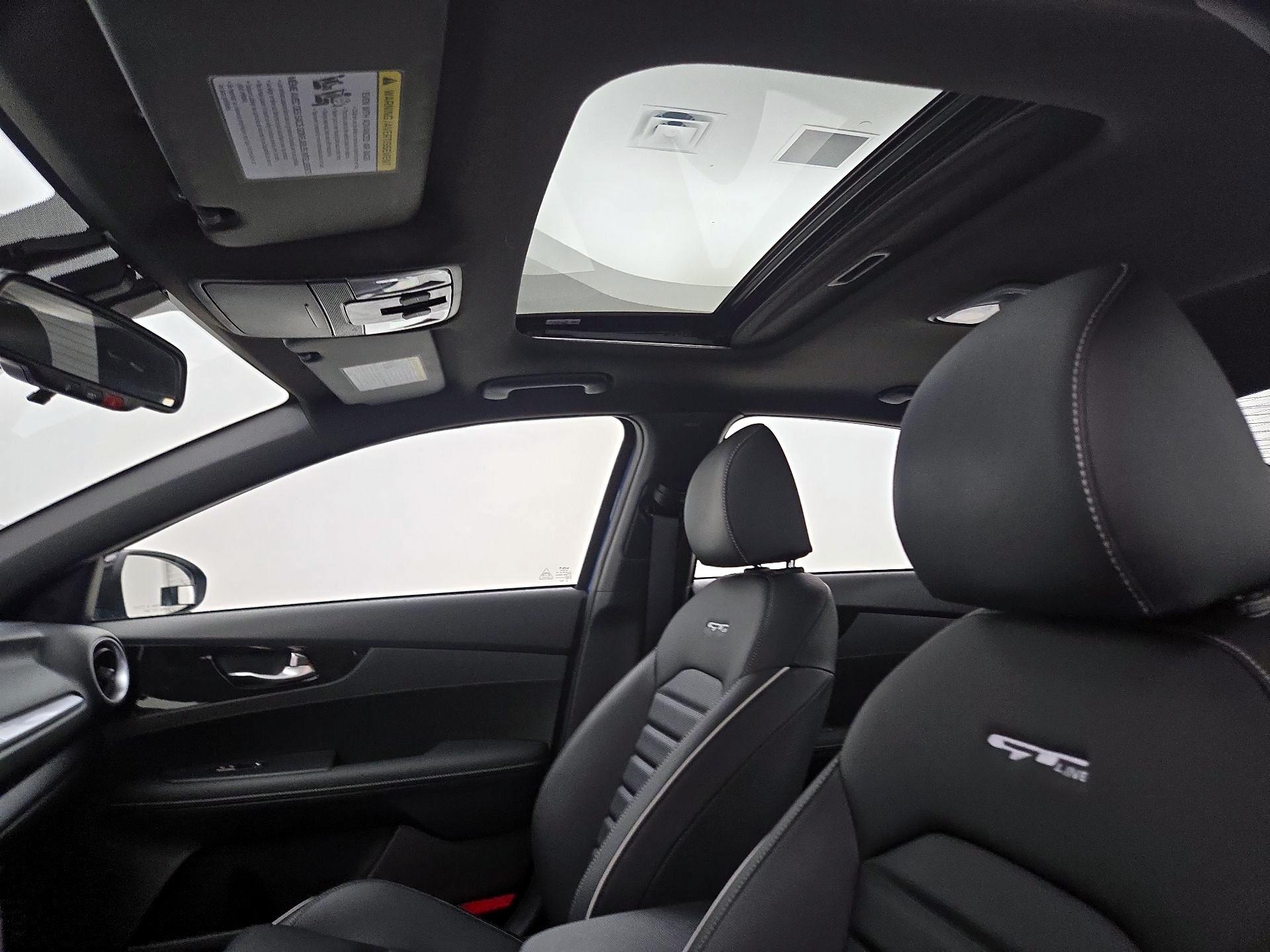 Thumbnail: 2023 Kia Forte - 19