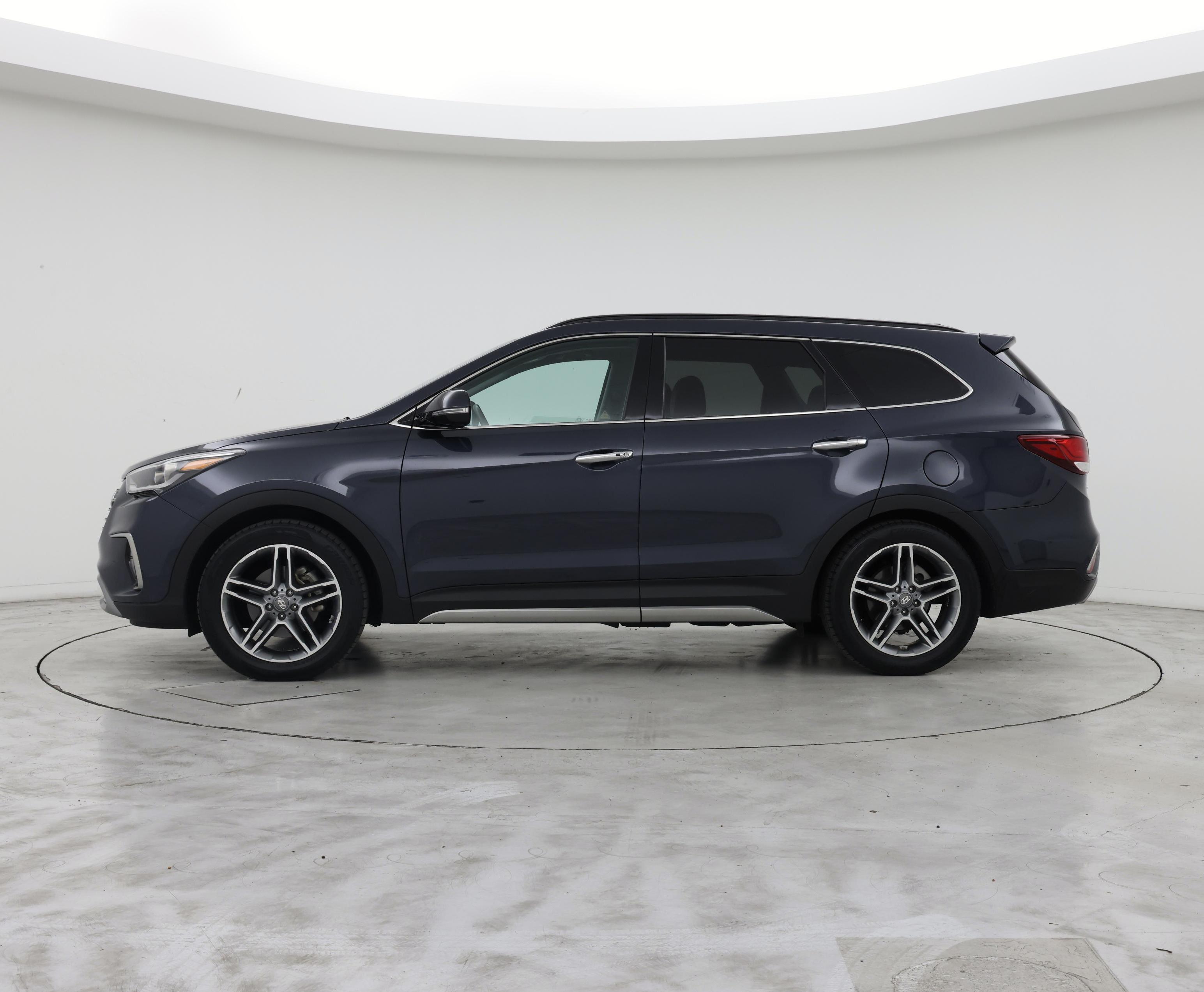 Thumbnail: 2018 Hyundai Santa Fe - 3