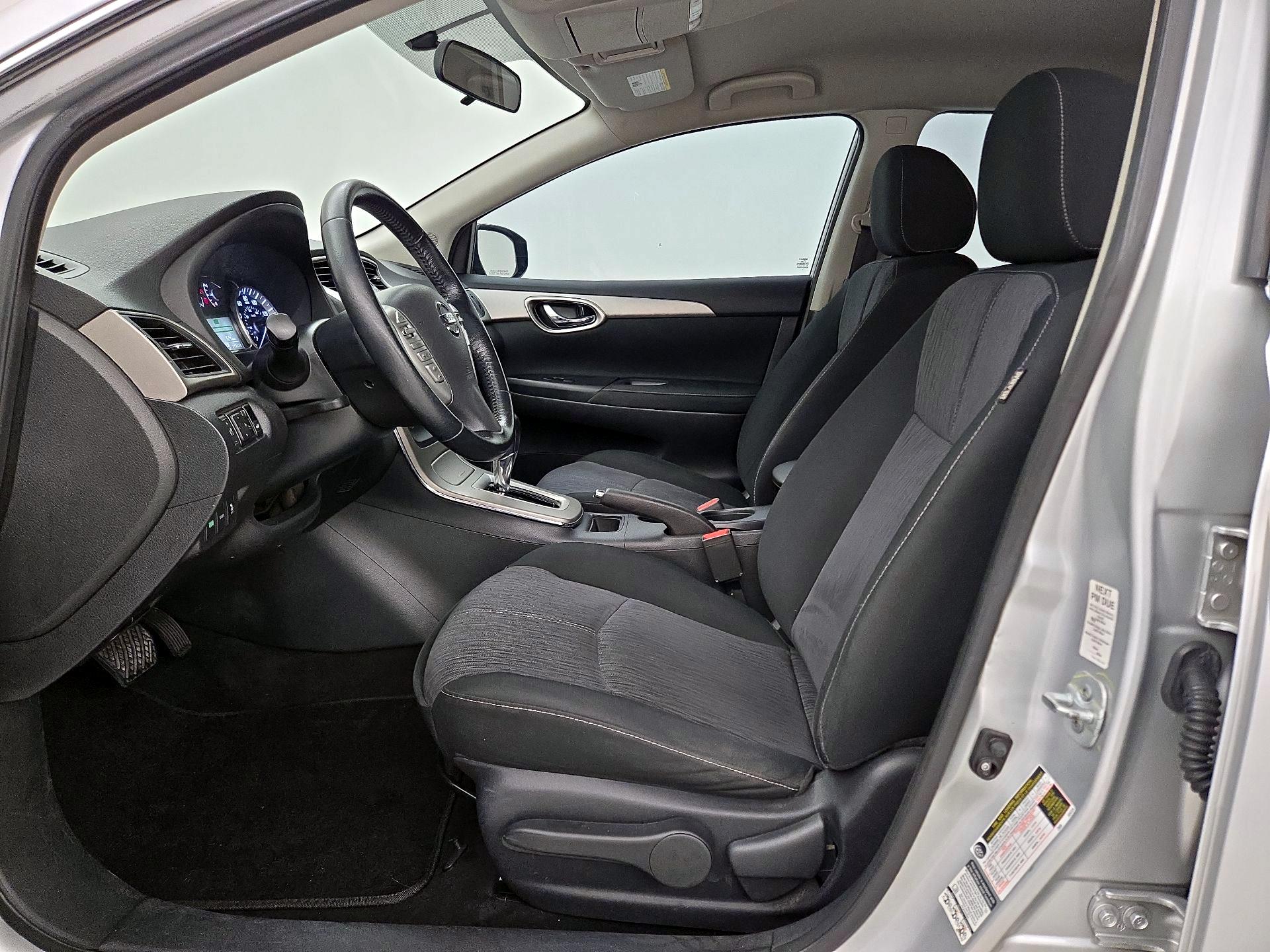 Thumbnail: 2015 Nissan Sentra - 11