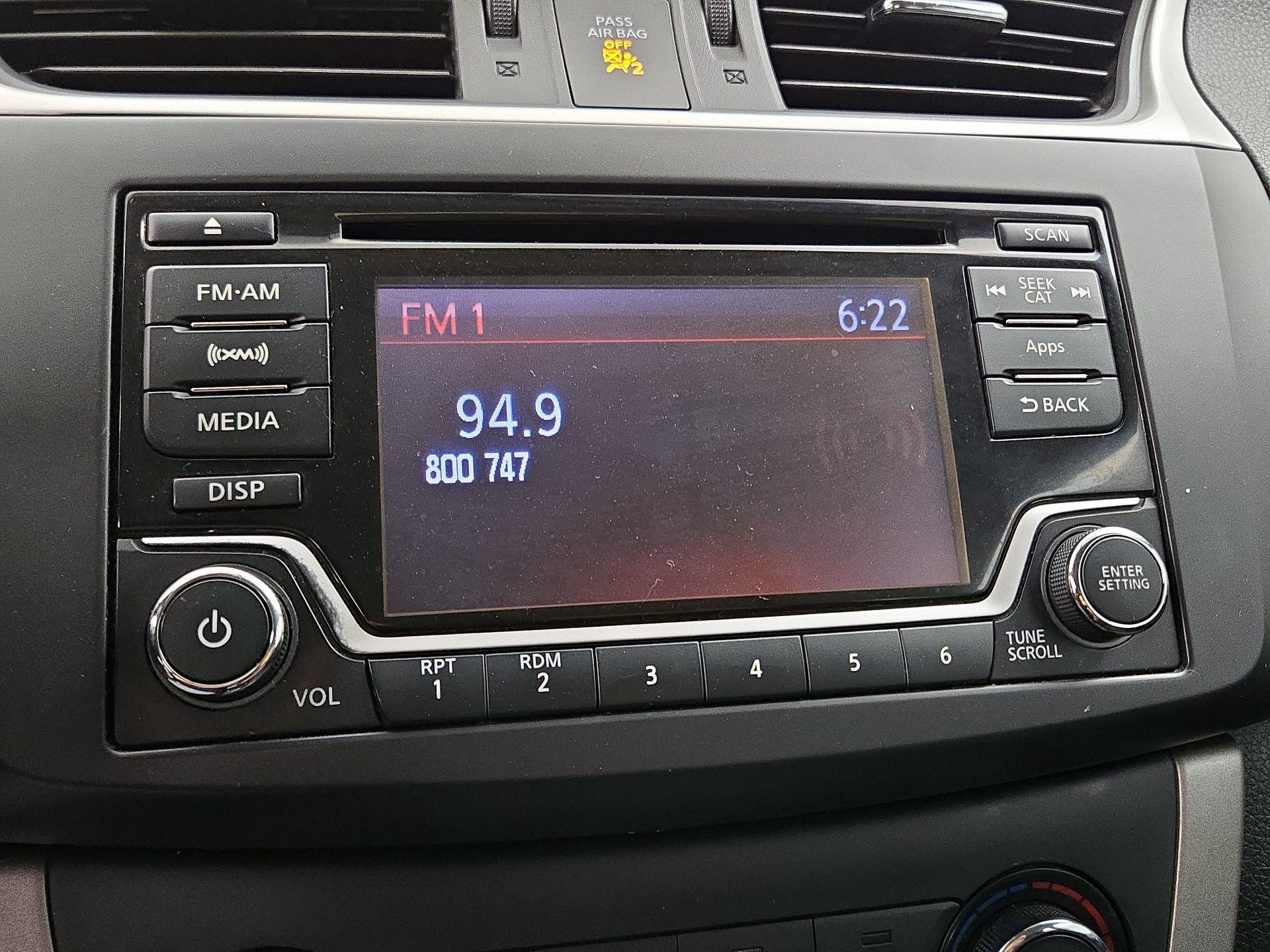 Thumbnail: 2015 Nissan Sentra - 15
