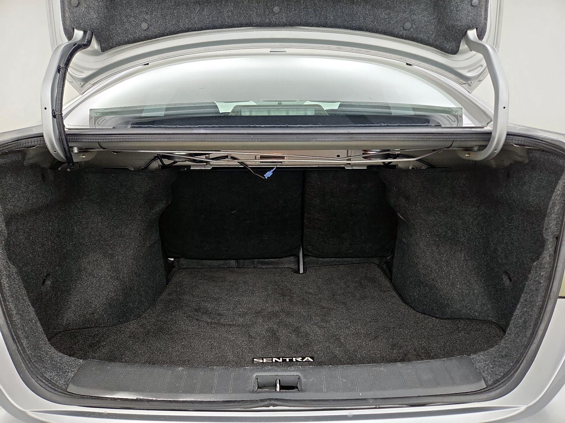 Thumbnail: 2015 Nissan Sentra - 20