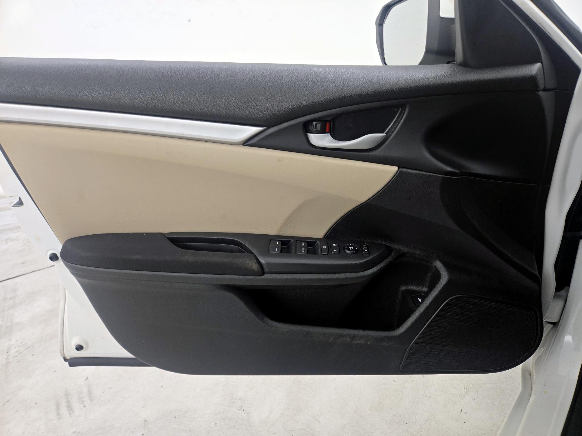 Thumbnail: 2017 Honda Civic - 12