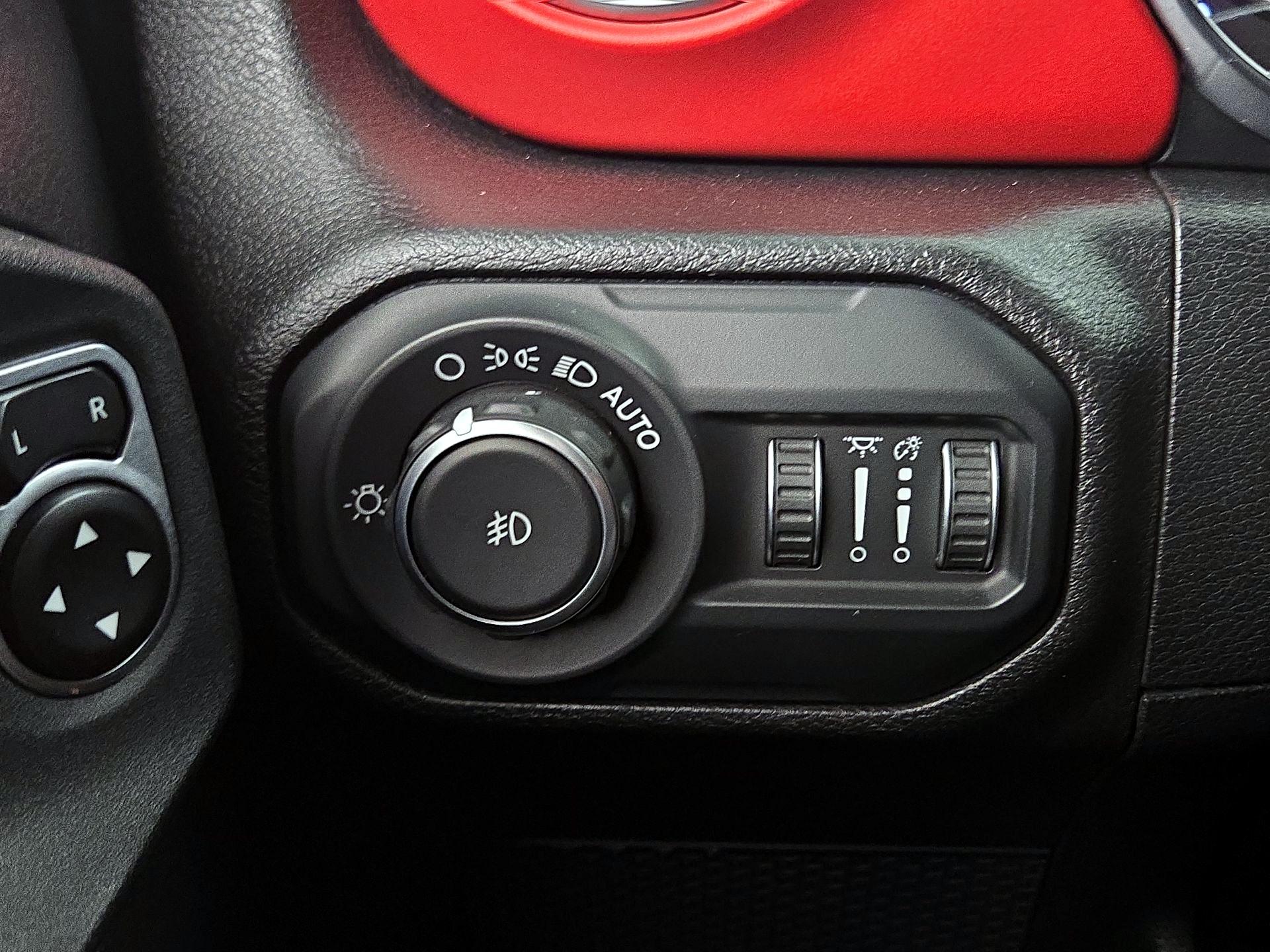 Thumbnail: 2021 Jeep Wrangler - 13