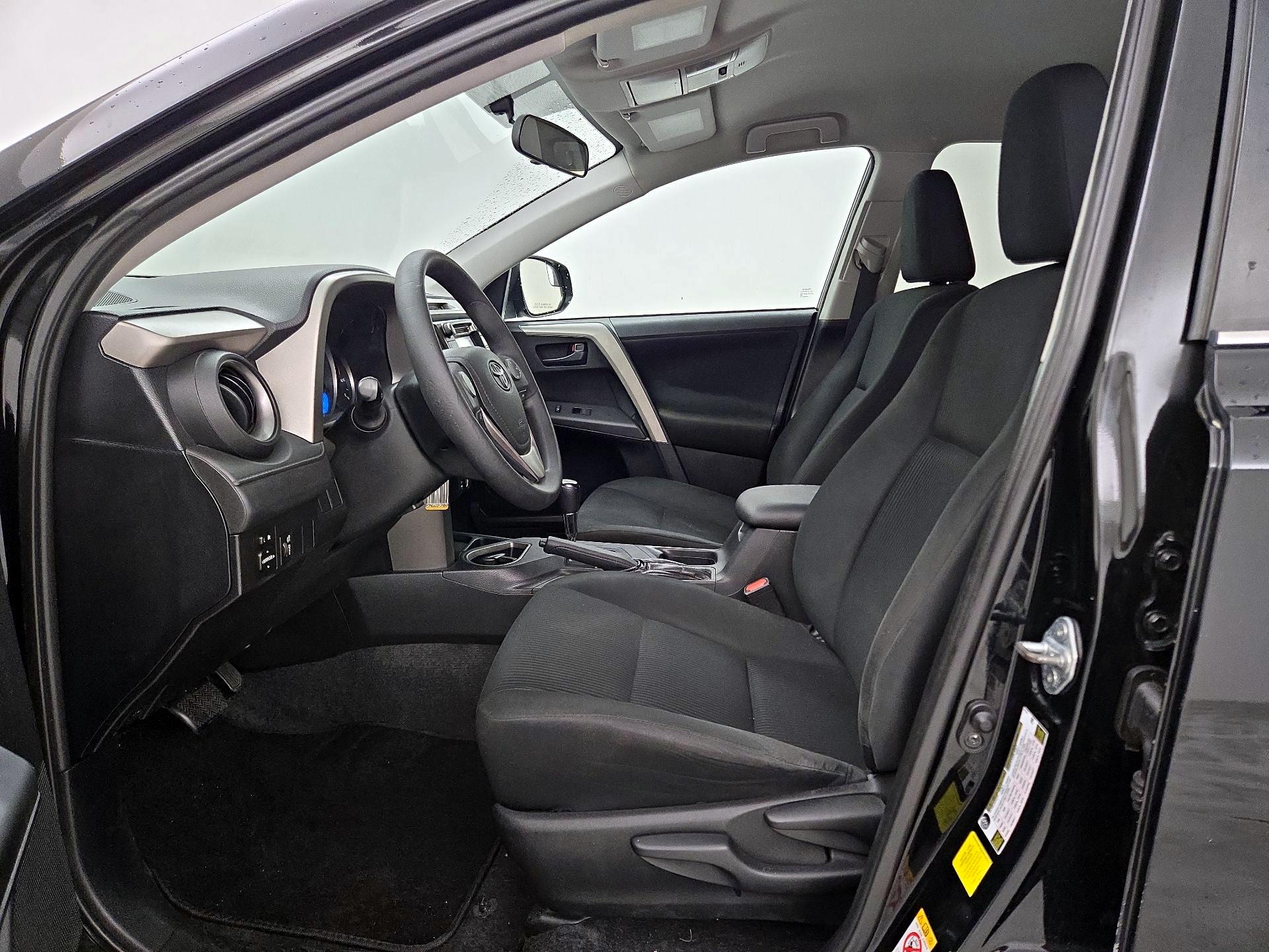 Thumbnail: 2016 Toyota RAV4 - 11