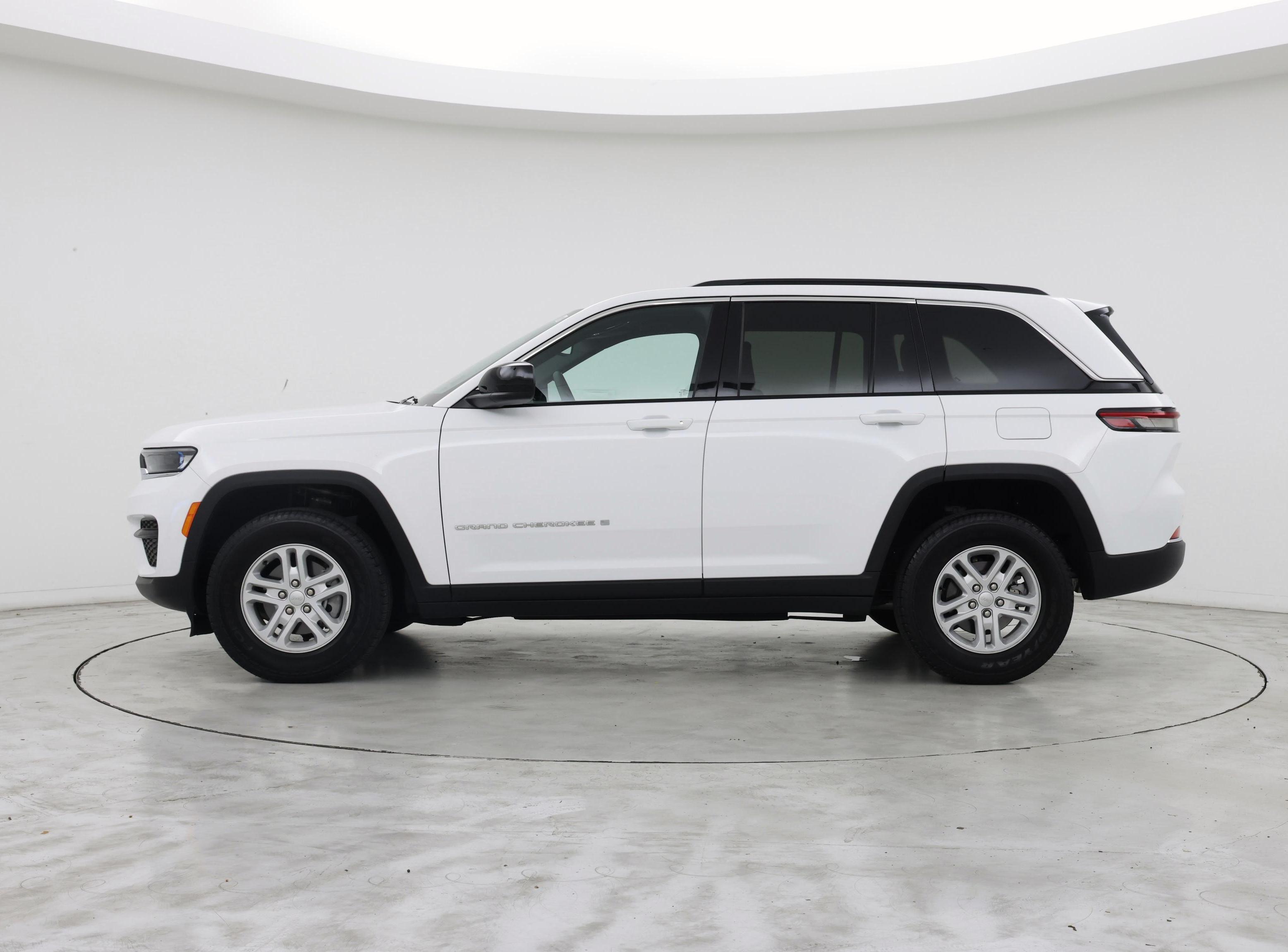 Thumbnail: 2024 Jeep Grand Cherokee - 3
