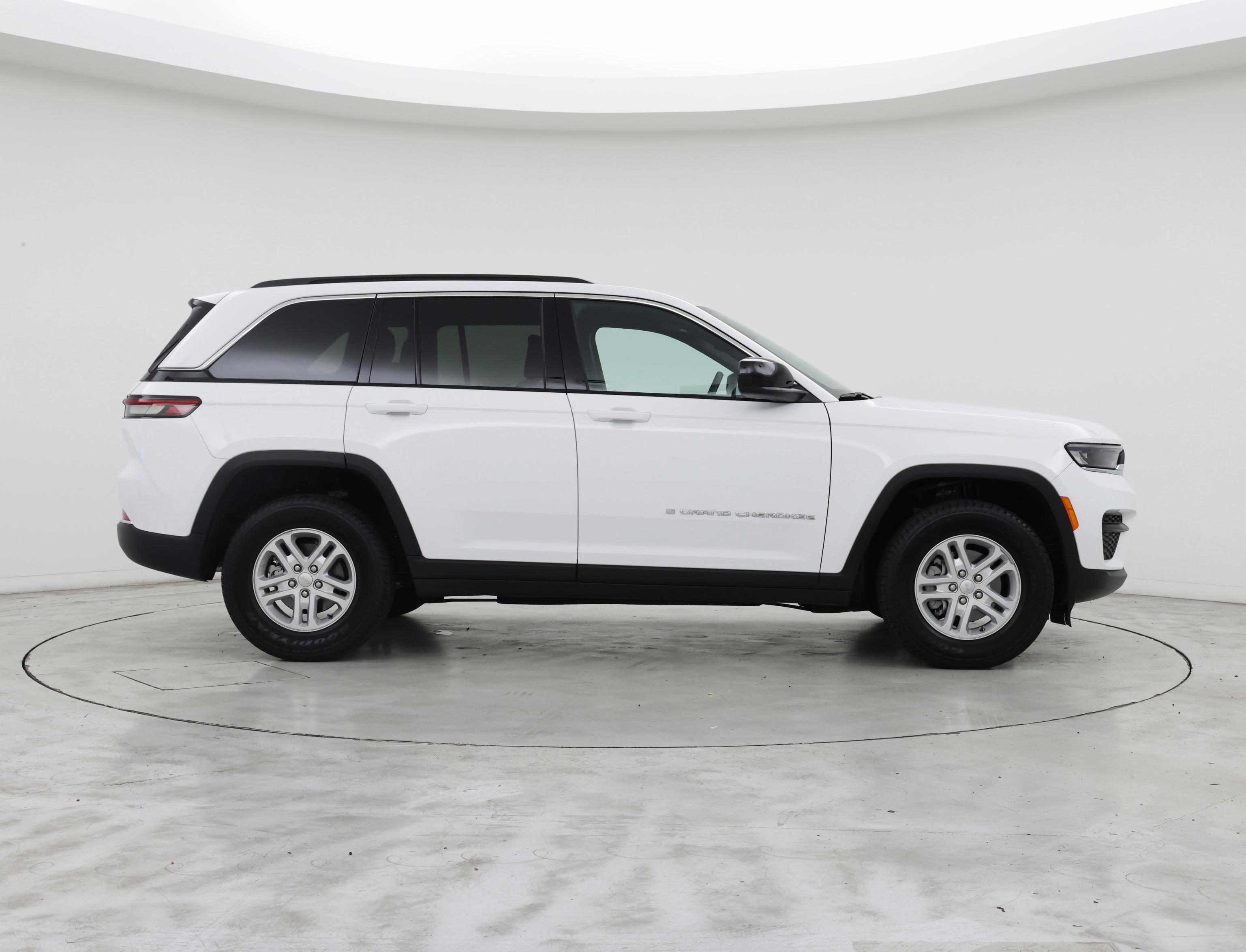 Thumbnail: 2024 Jeep Grand Cherokee - 7