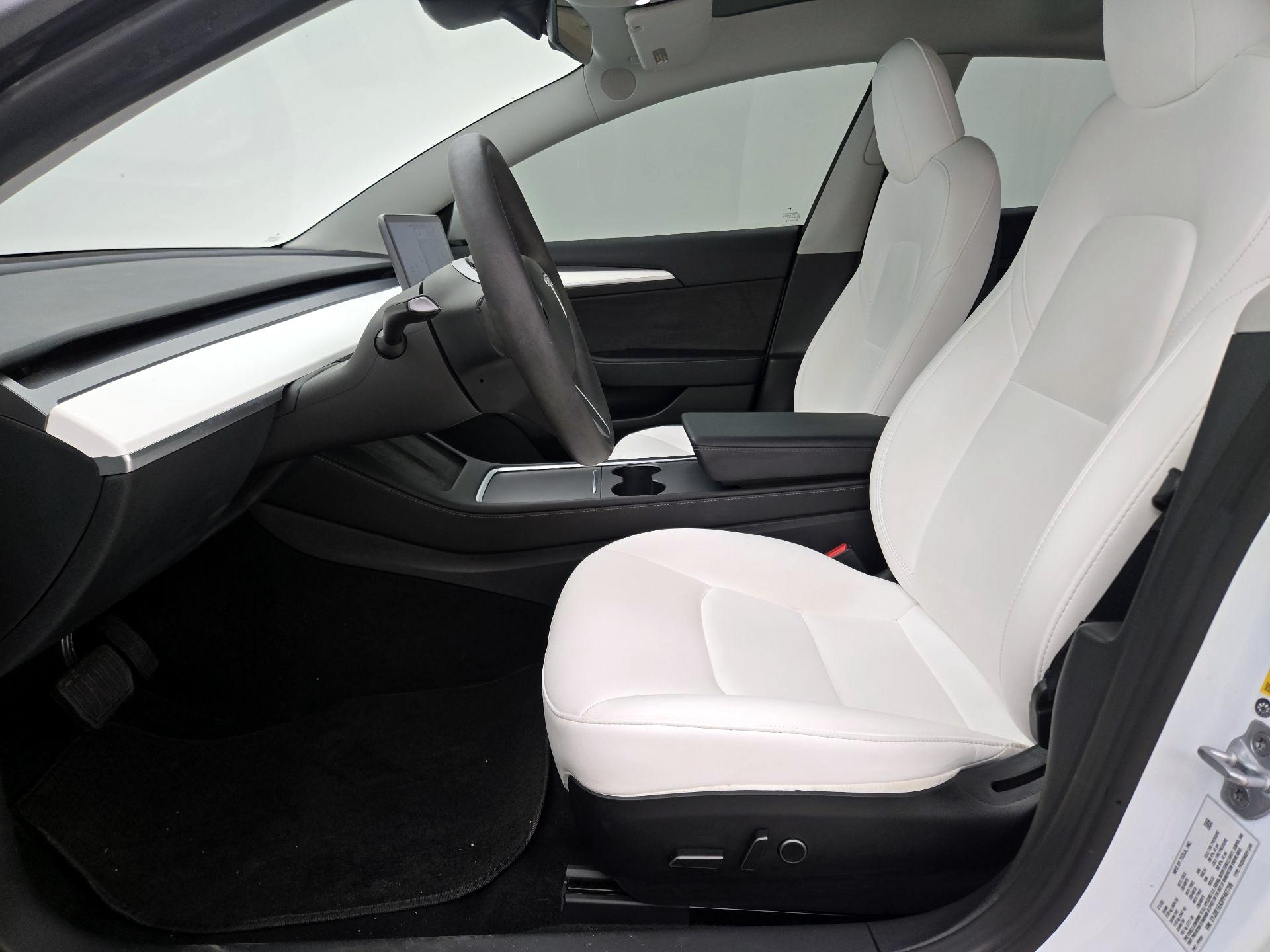 Thumbnail: 2023 Tesla Model 3 - 11