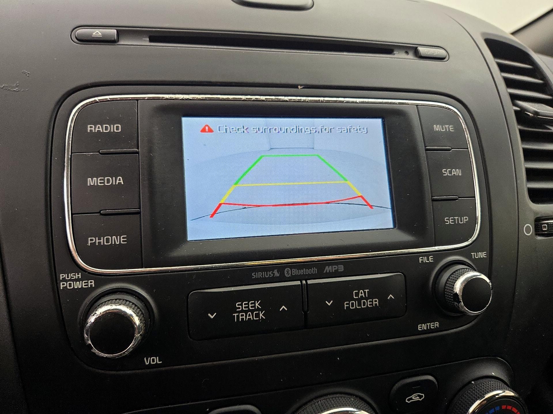 Thumbnail: 2016 Kia Forte - 14