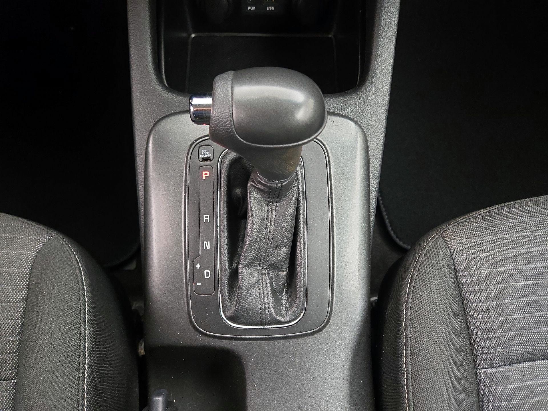 Thumbnail: 2016 Kia Forte - 17