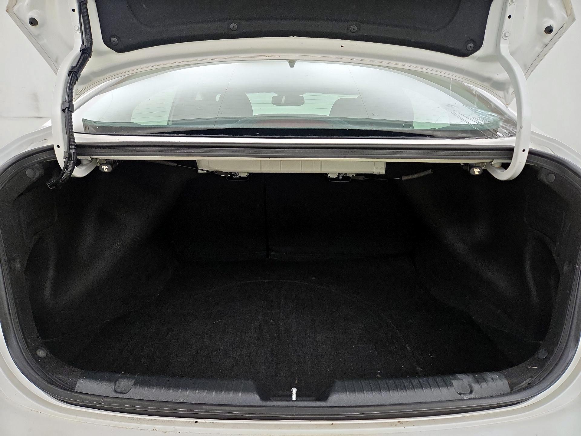 Thumbnail: 2016 Kia Forte - 20