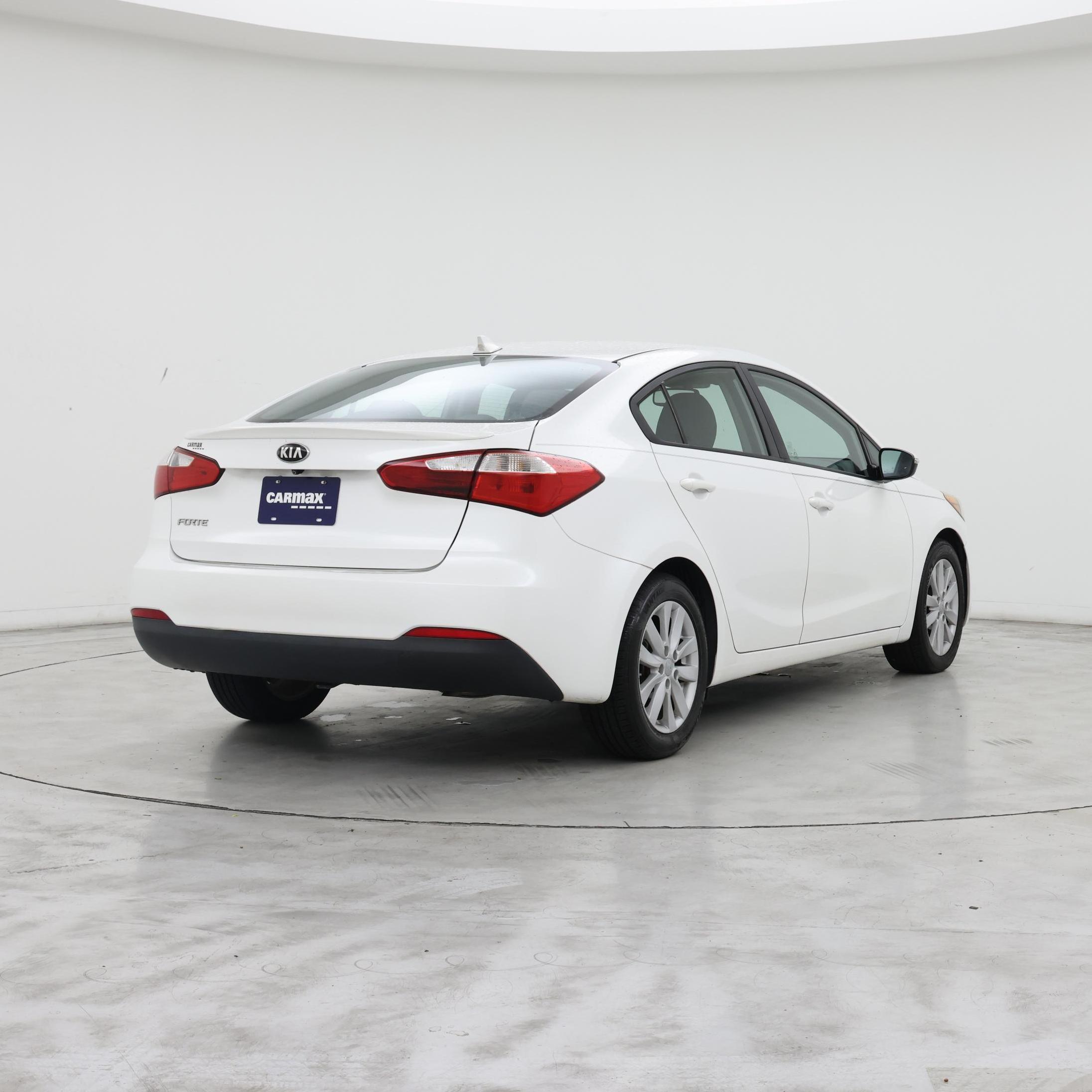Thumbnail: 2016 Kia Forte - 8