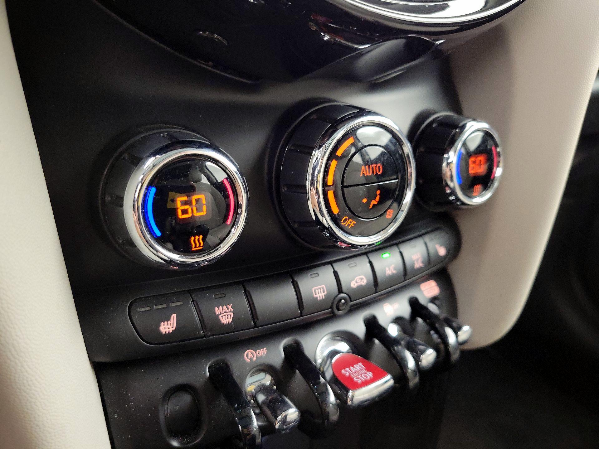 Thumbnail: 2023 MINI Cooper Hardtop - 17