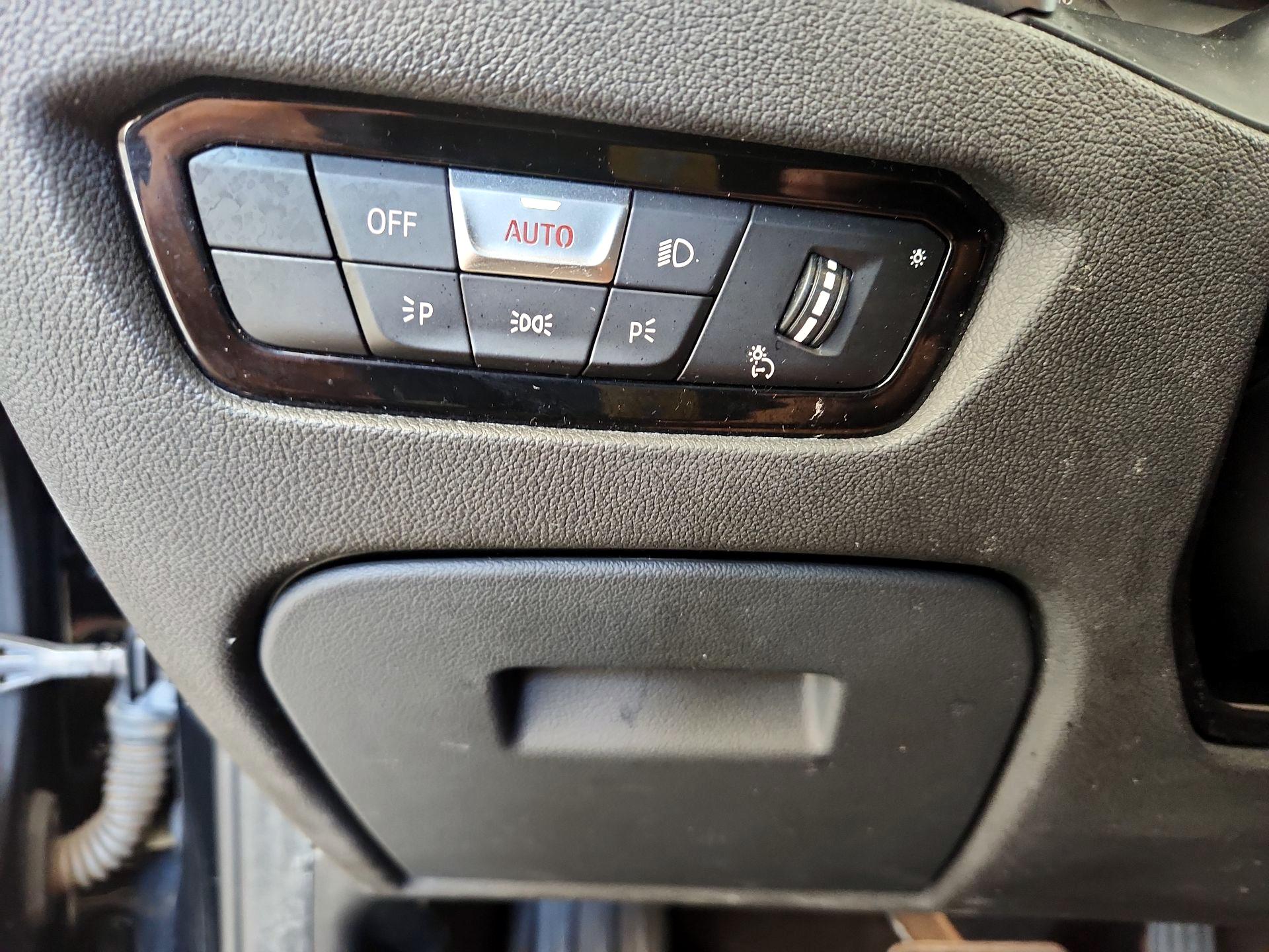 Thumbnail: 2020 BMW 3 Series - 13