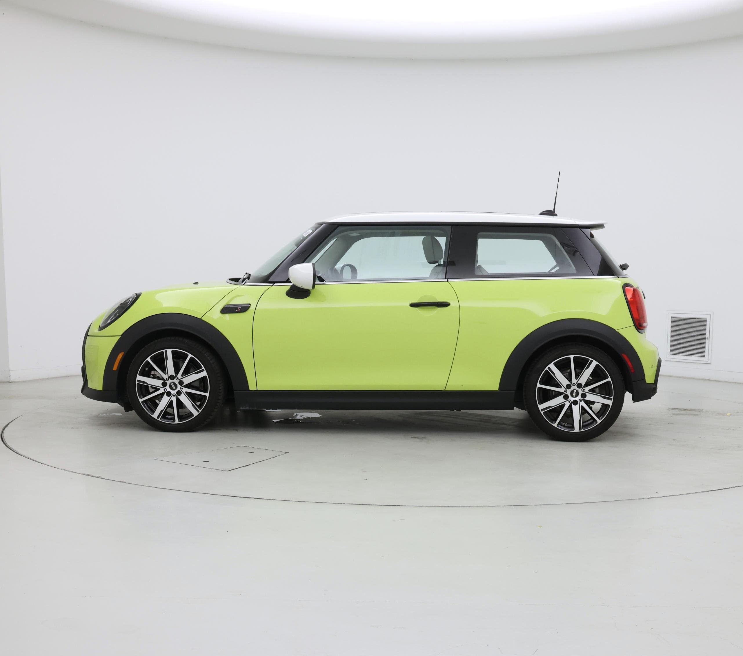 Thumbnail: 2023 MINI Cooper Hardtop - 3