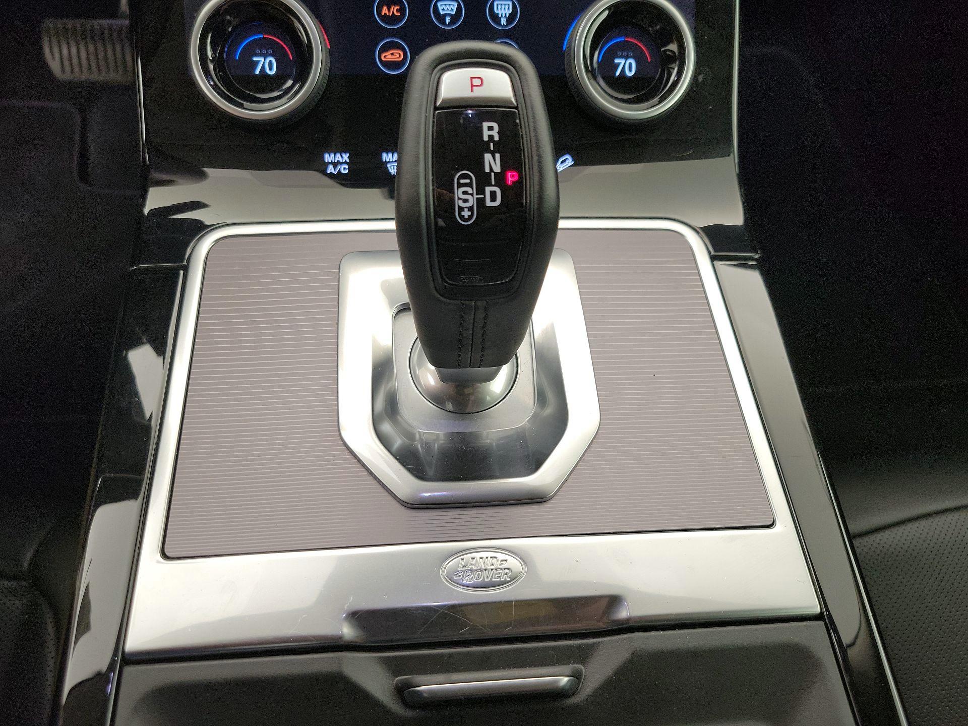 Thumbnail: 2020 Land Rover Range Rover Evoque - 18