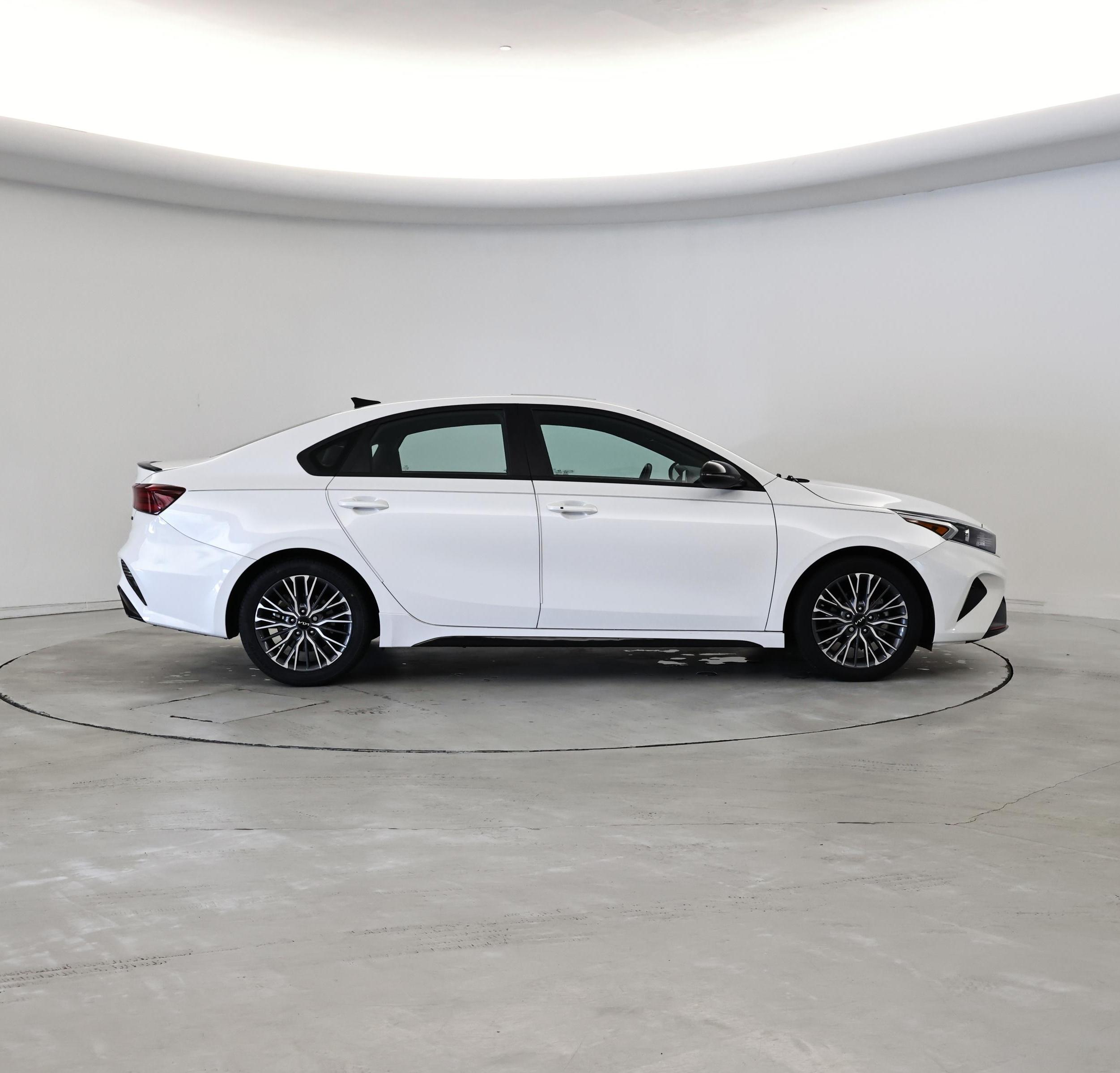 Thumbnail: 2023 Kia Forte - 7