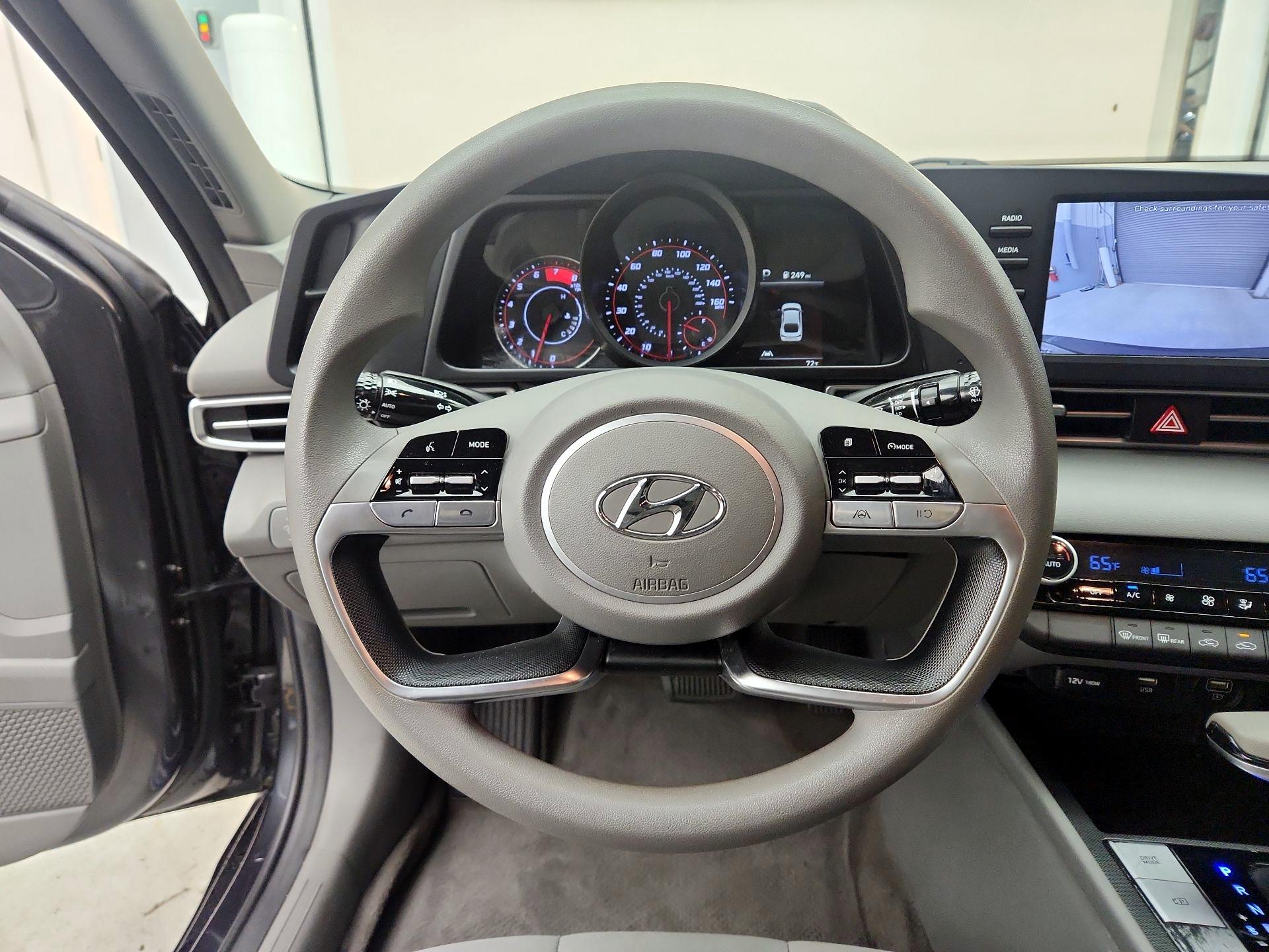 Thumbnail: 2022 Hyundai Elantra - 10