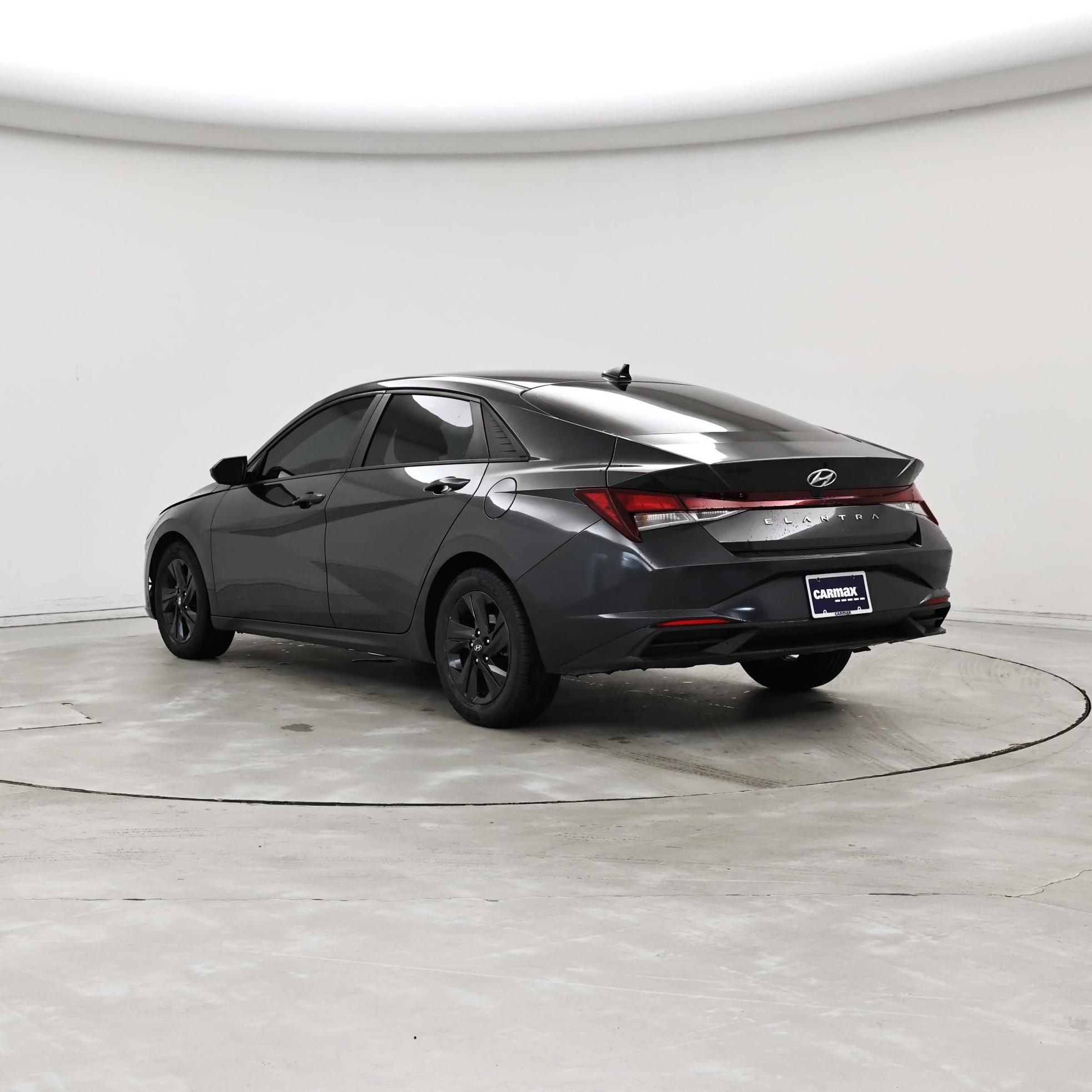 Thumbnail: 2022 Hyundai Elantra - 2