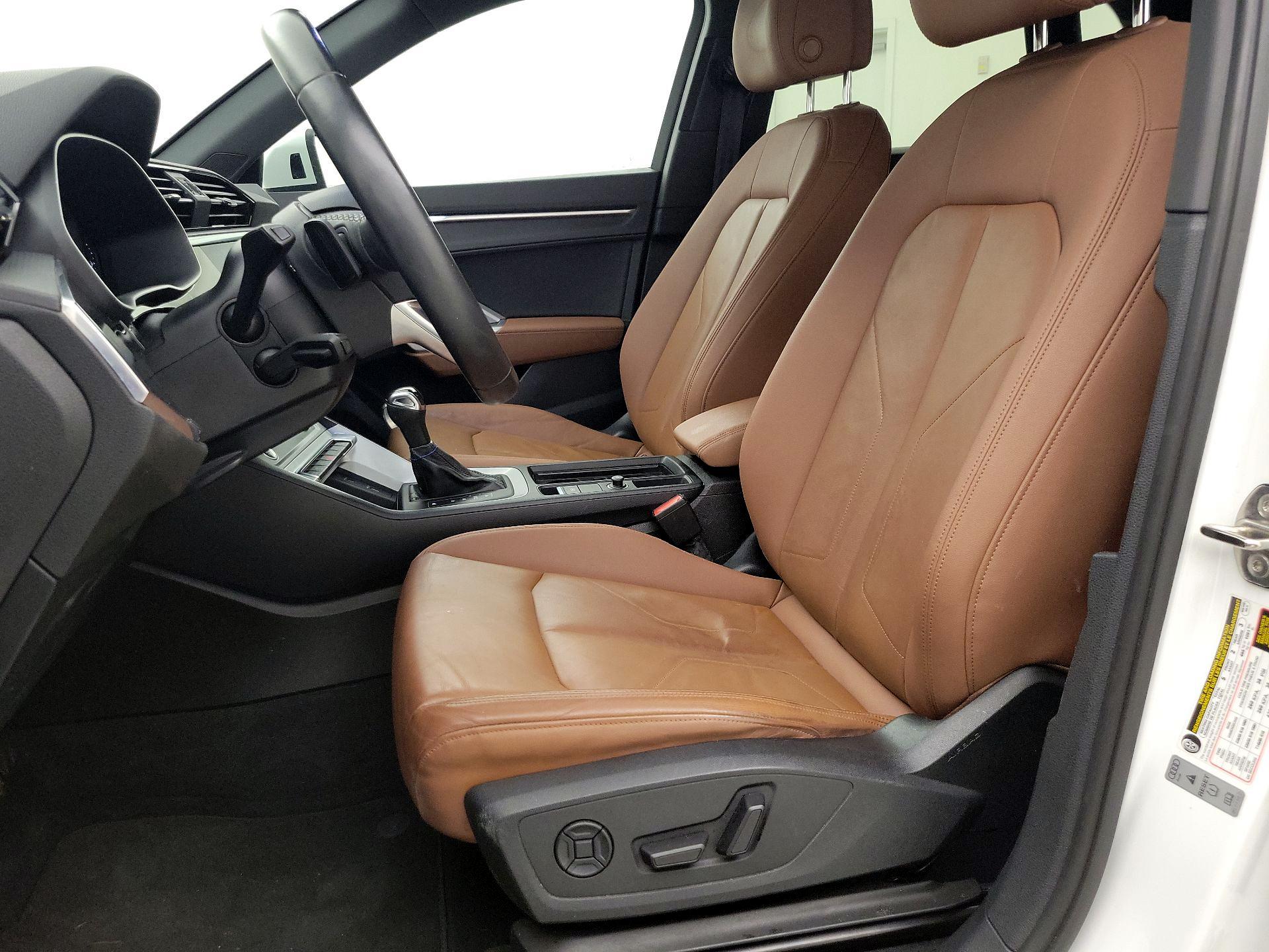 Thumbnail: 2021 Audi Q3 - 11