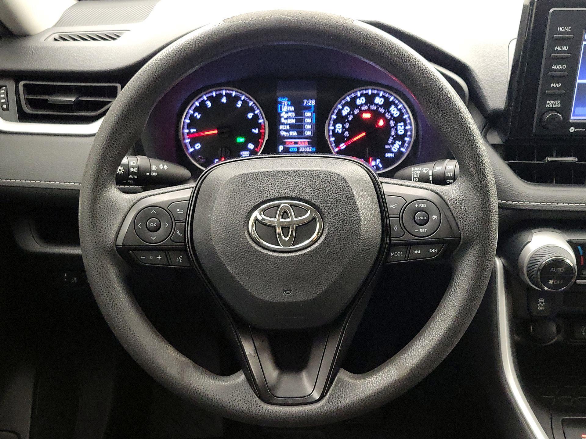 Thumbnail: 2021 Toyota RAV4 - 10