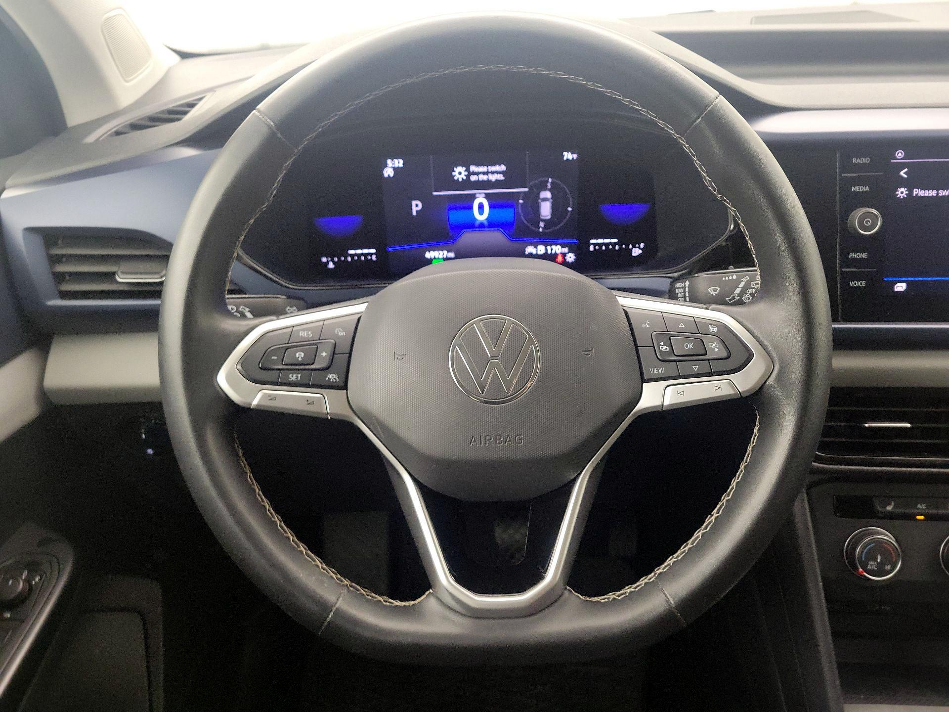Thumbnail: 2022 Volkswagen Taos - 10