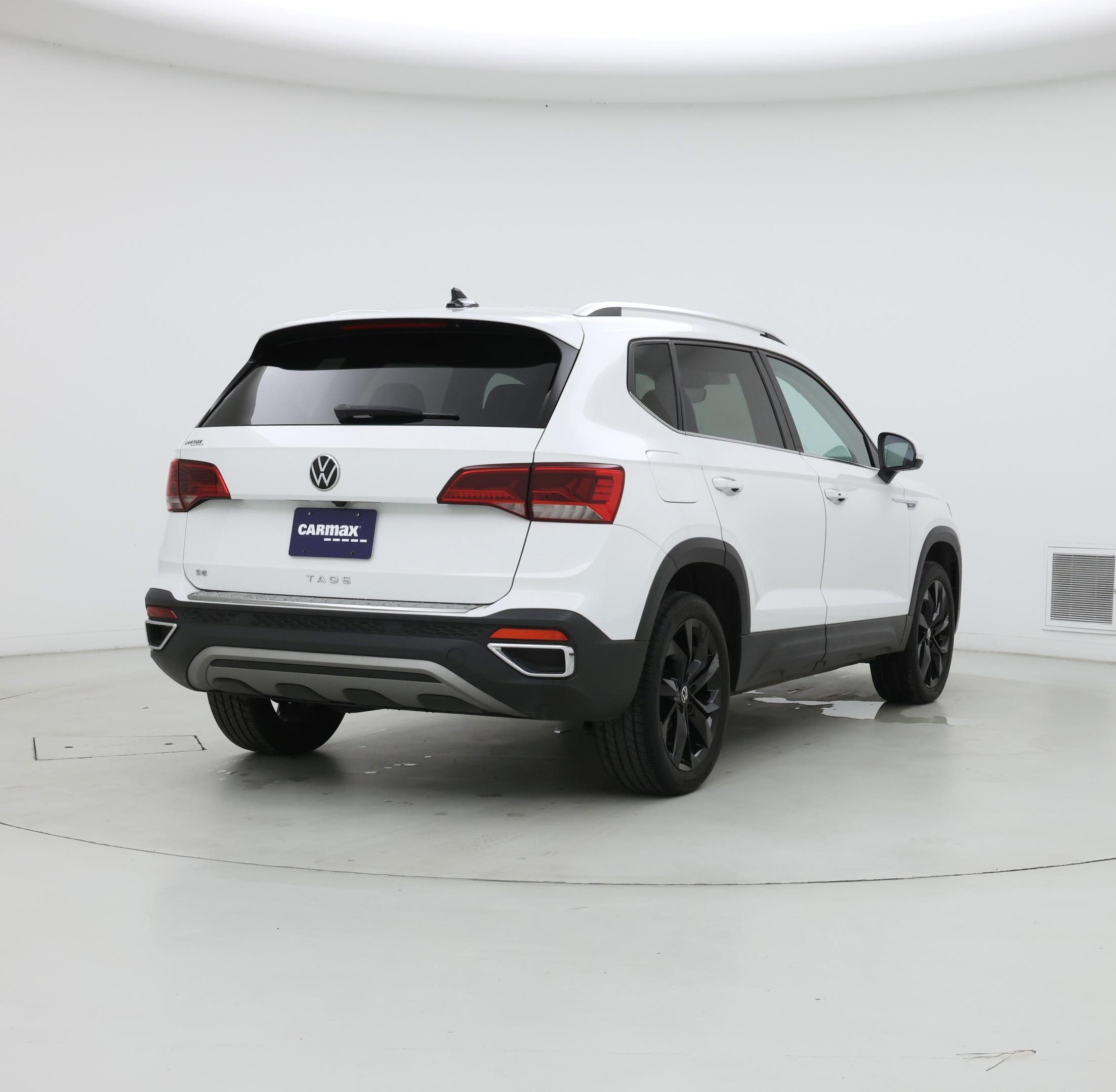 Thumbnail: 2022 Volkswagen Taos - 8