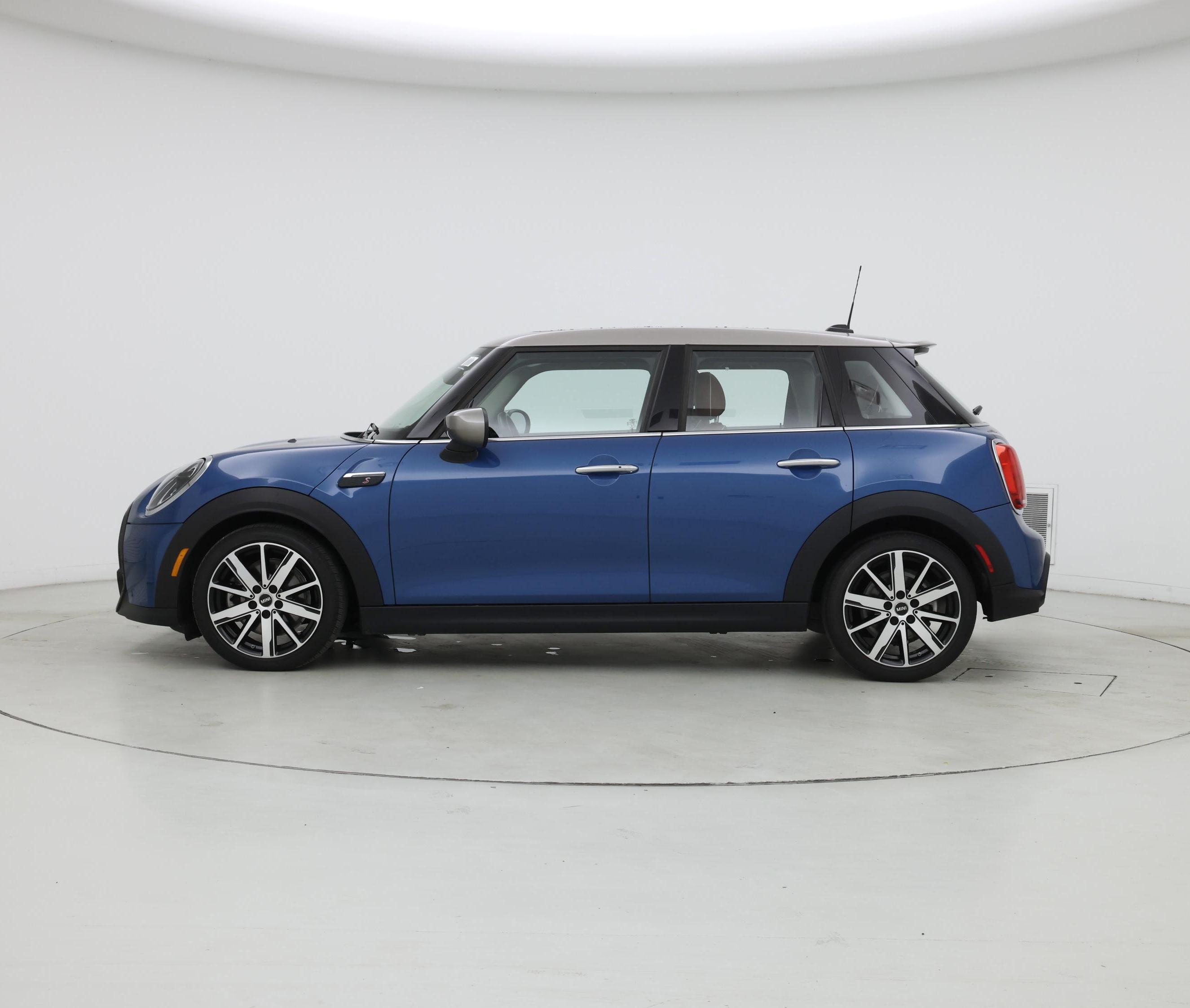 Thumbnail: 2023 MINI Cooper Hardtop - 3