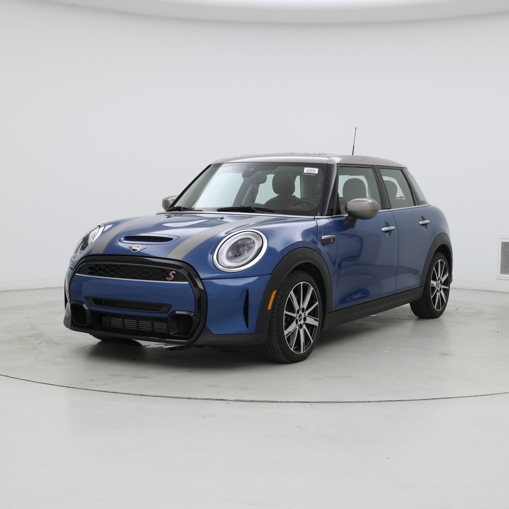 Thumbnail: 2023 MINI Cooper Hardtop - 4