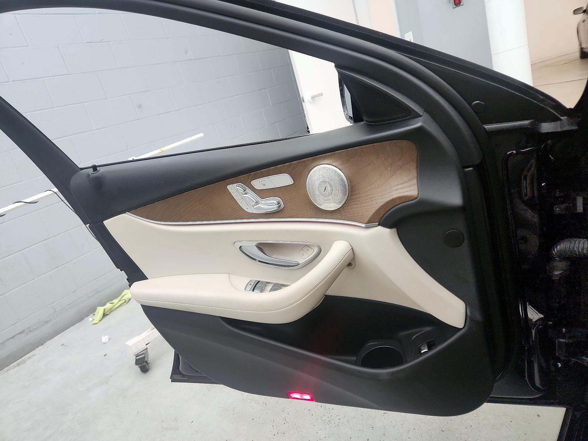 Thumbnail: 2022 Mercedes-Benz E-Class - 12