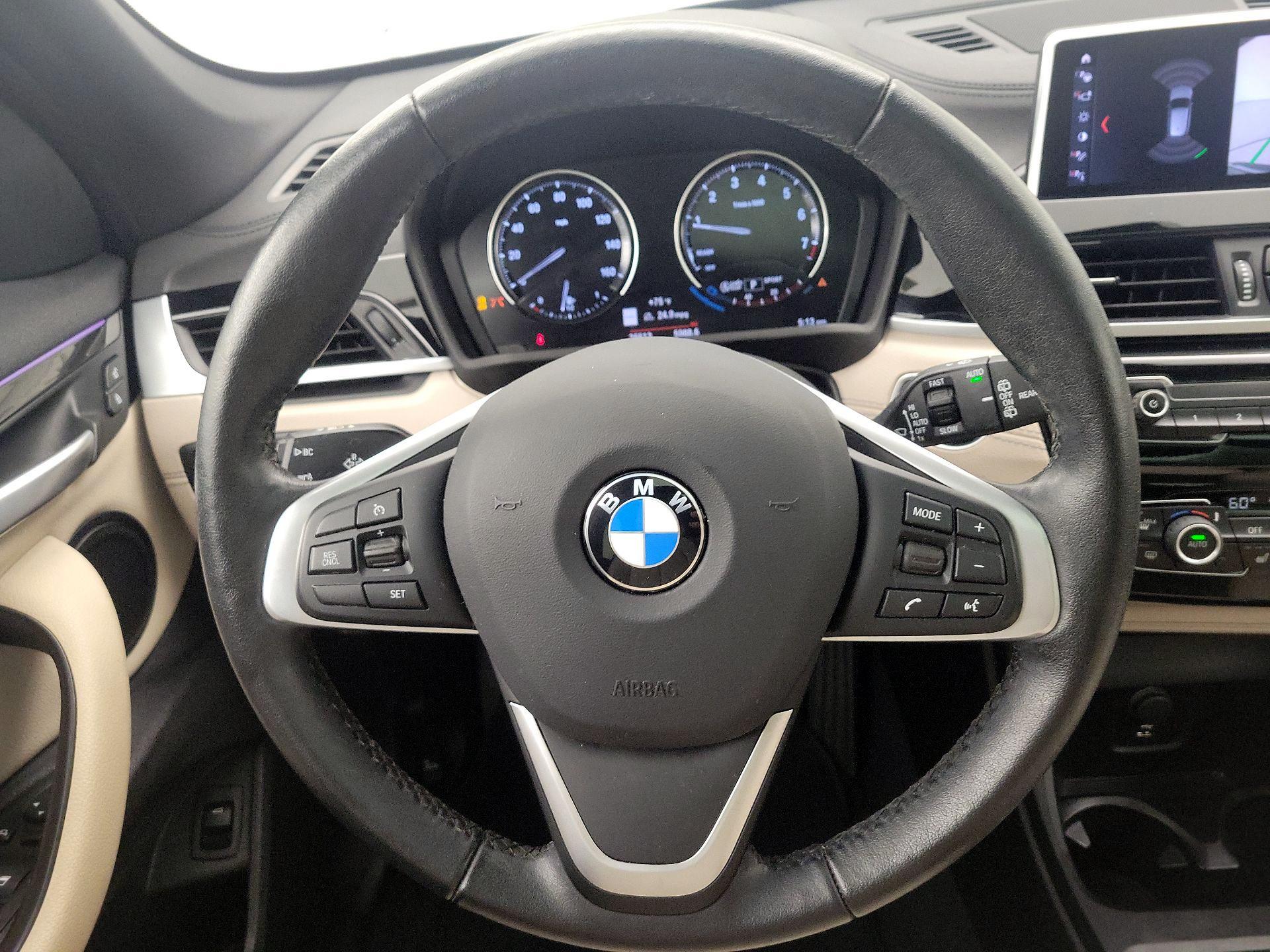 Thumbnail: 2022 BMW X1 - 10