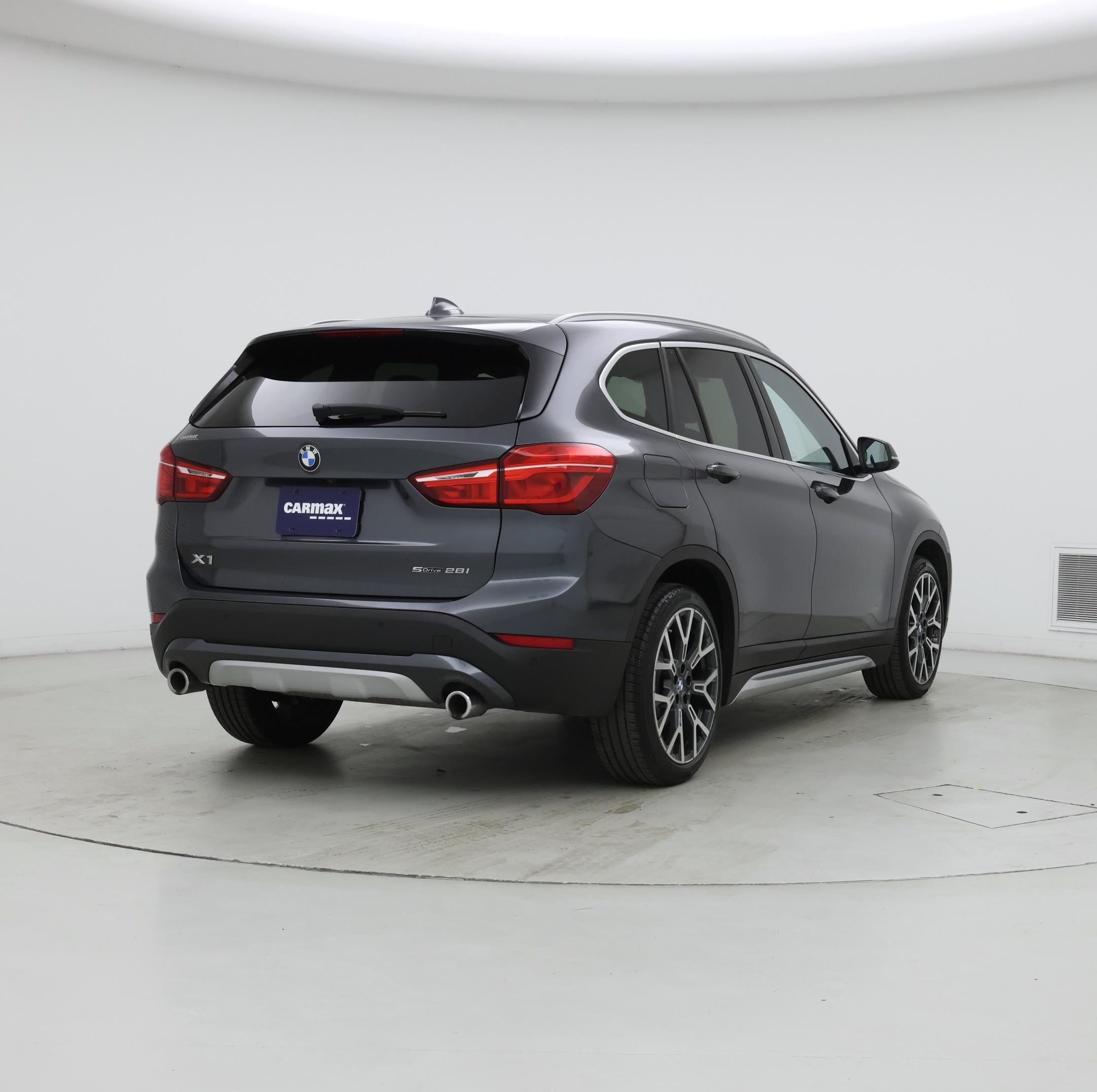 Thumbnail: 2022 BMW X1 - 8