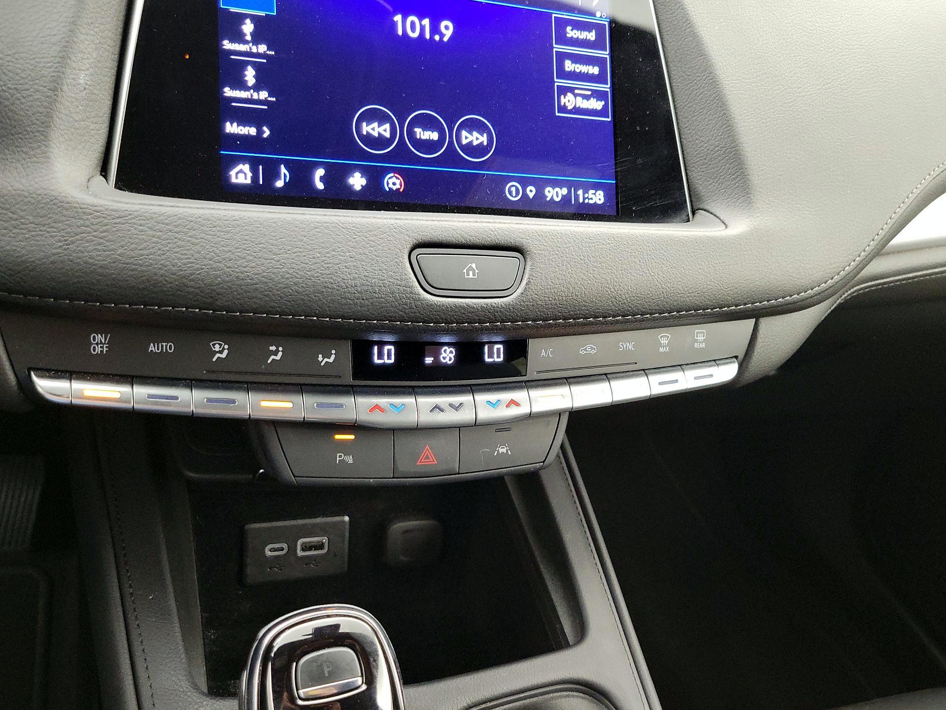 Thumbnail: 2023 Cadillac XT4 - 16