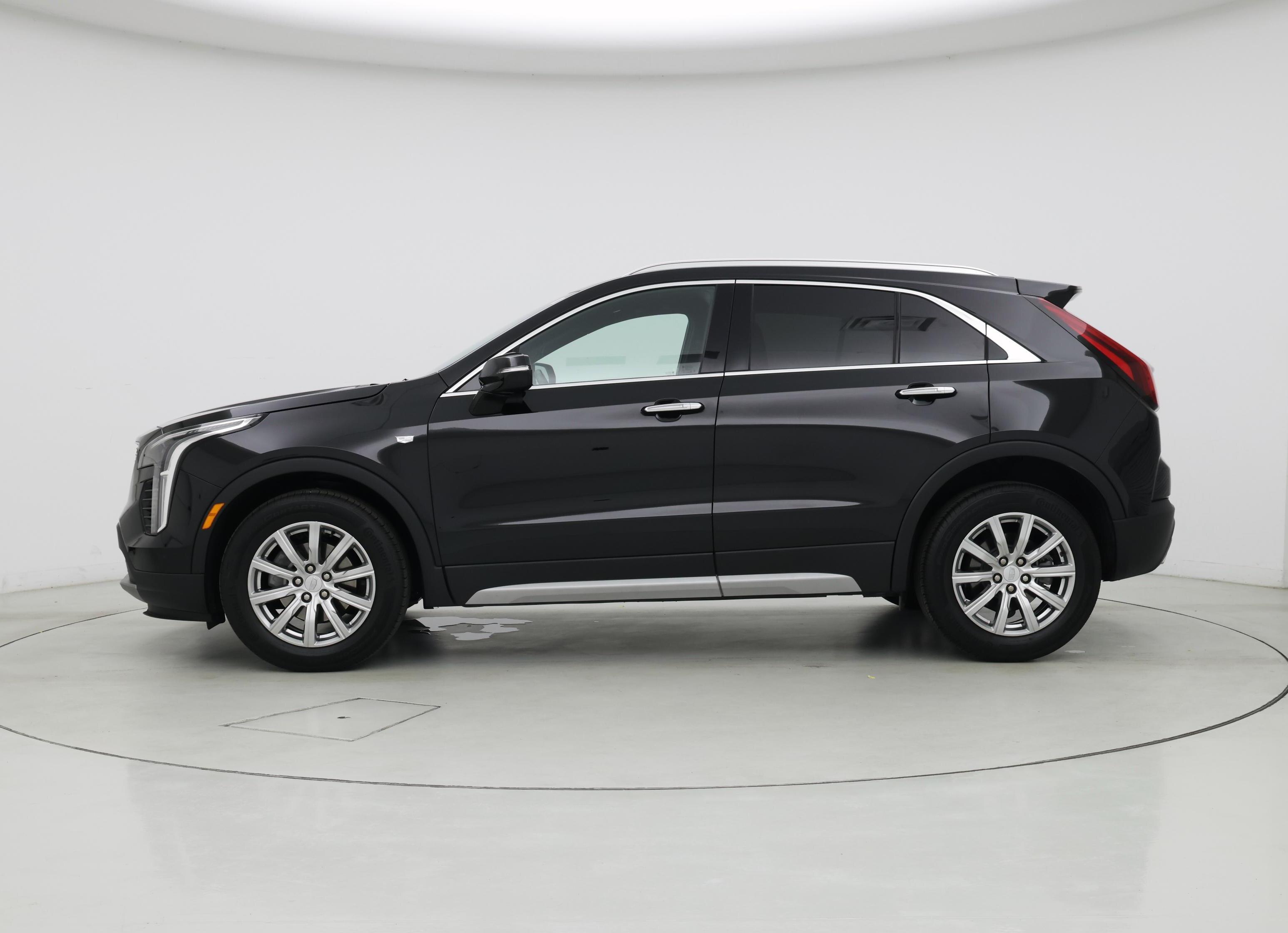 Thumbnail: 2023 Cadillac XT4 - 3