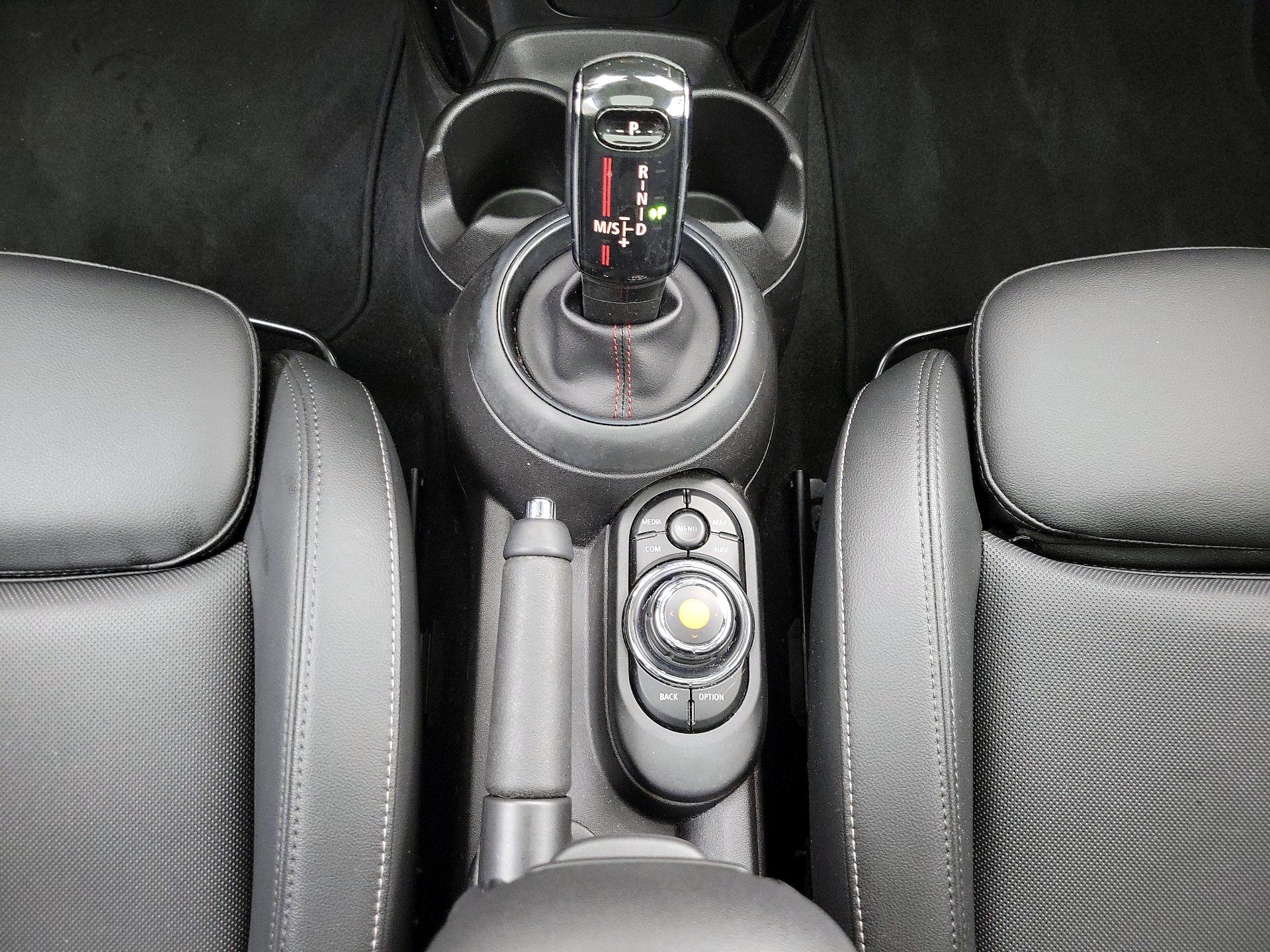 Thumbnail: 2021 MINI Cooper Hardtop - 17