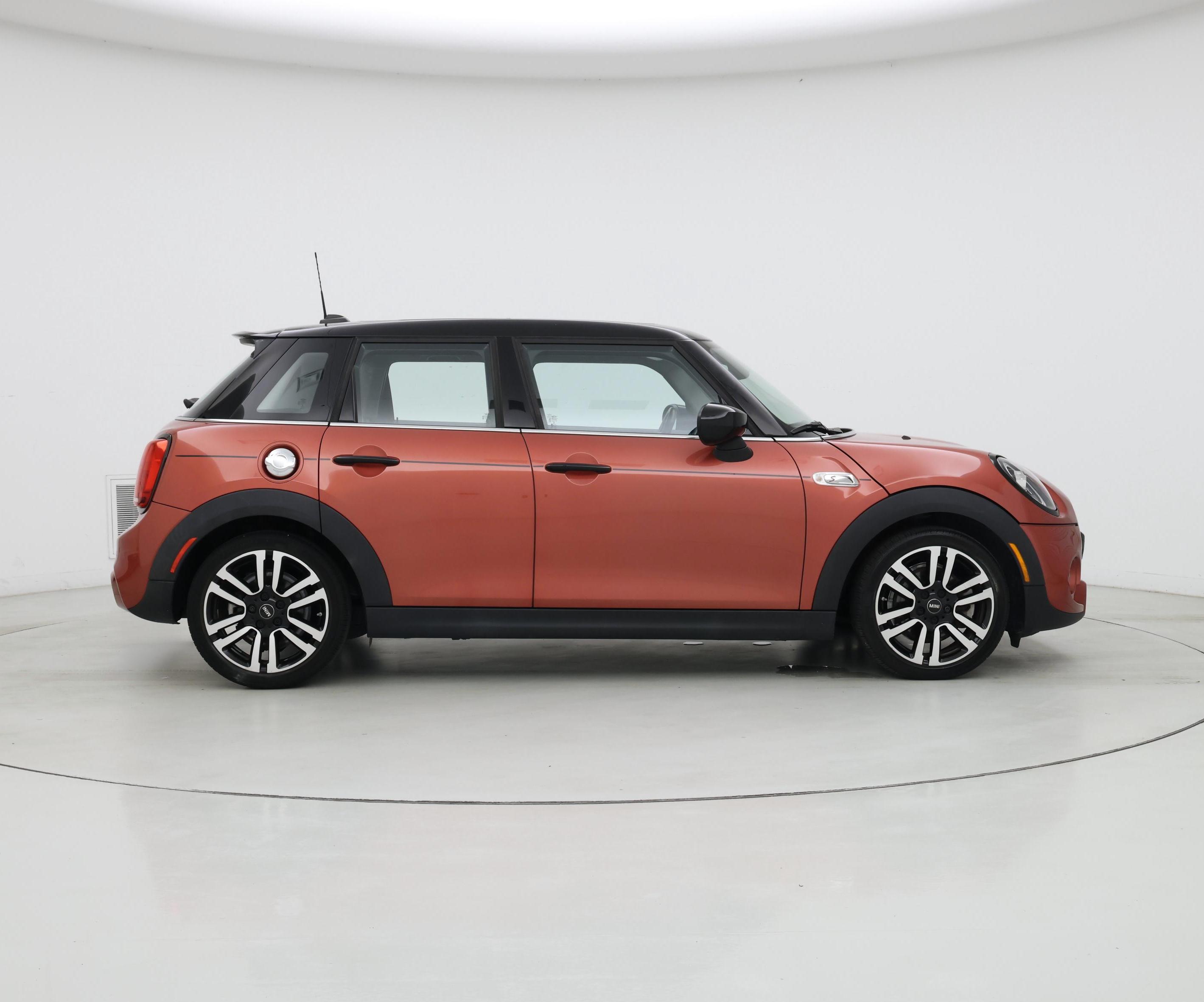 Thumbnail: 2021 MINI Cooper Hardtop - 7