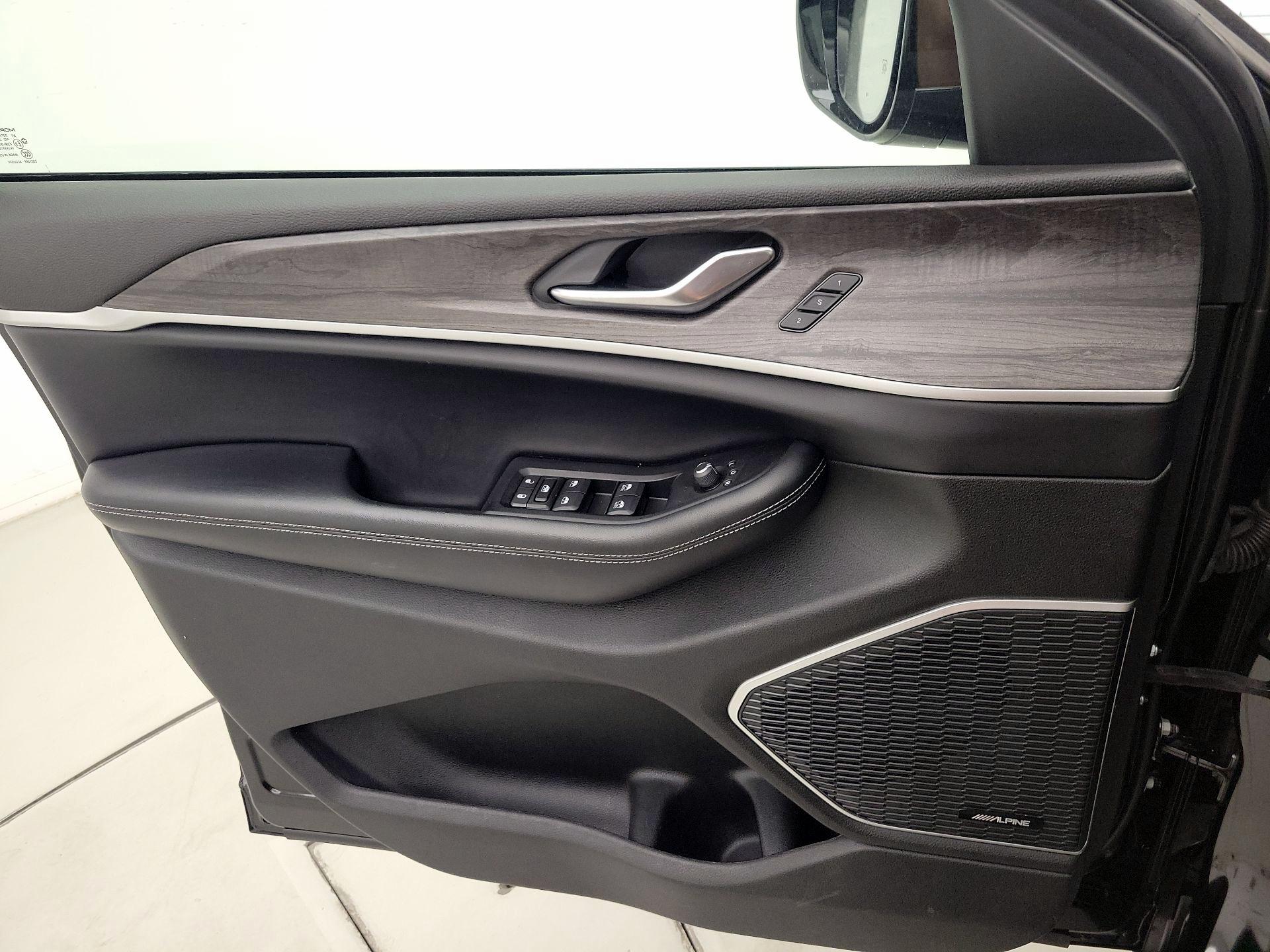 Thumbnail: 2021 Jeep Grand Cherokee L - 12