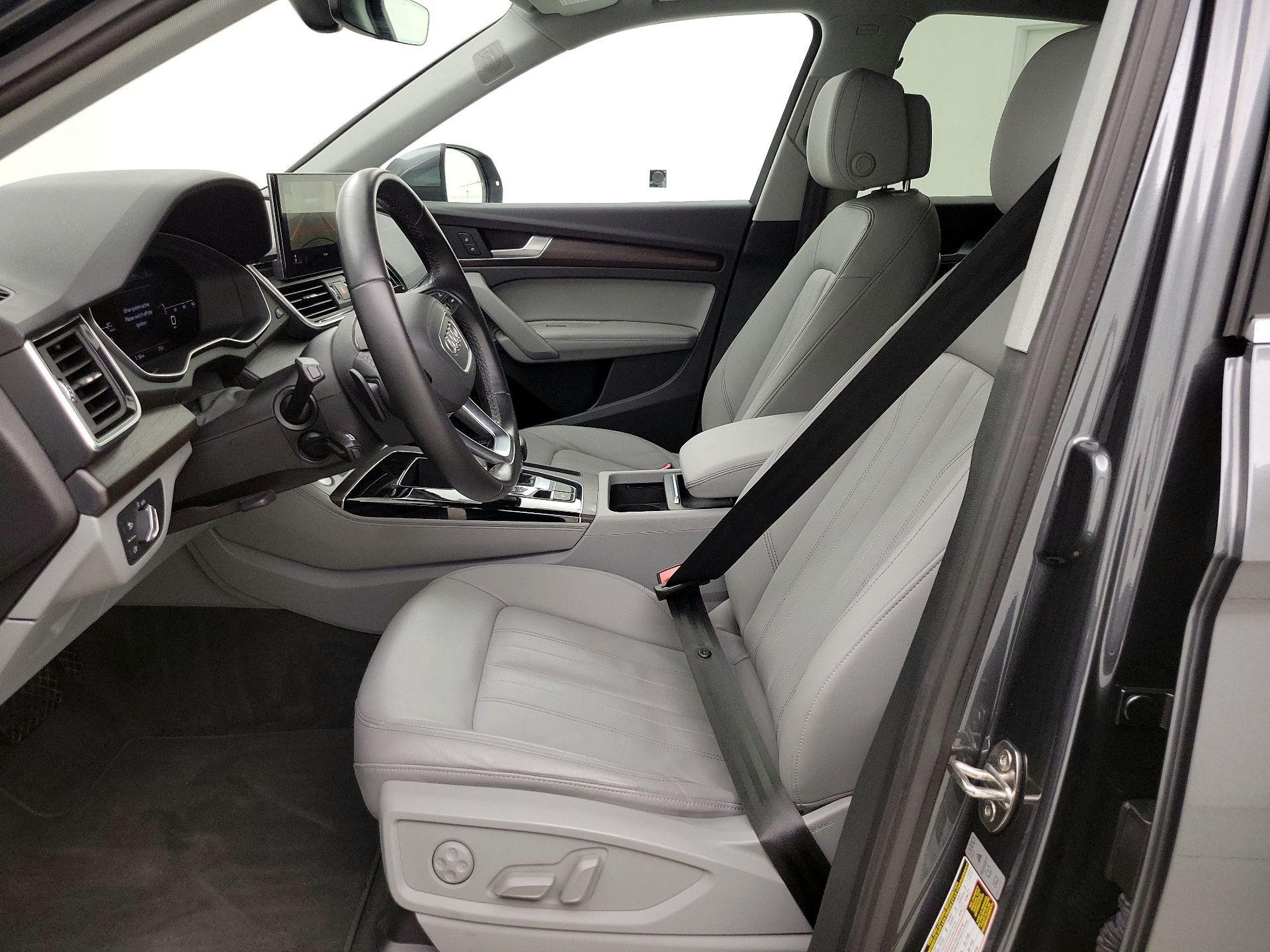 Thumbnail: 2022 Audi Q5 - 11
